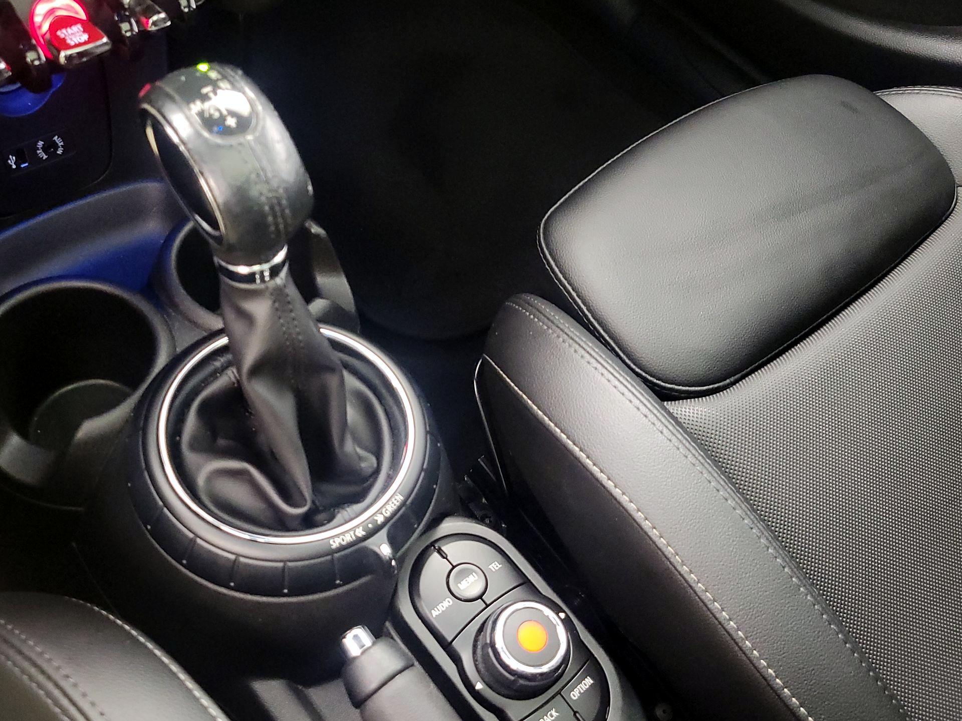 Thumbnail: 2017 MINI Cooper Hardtop - 16