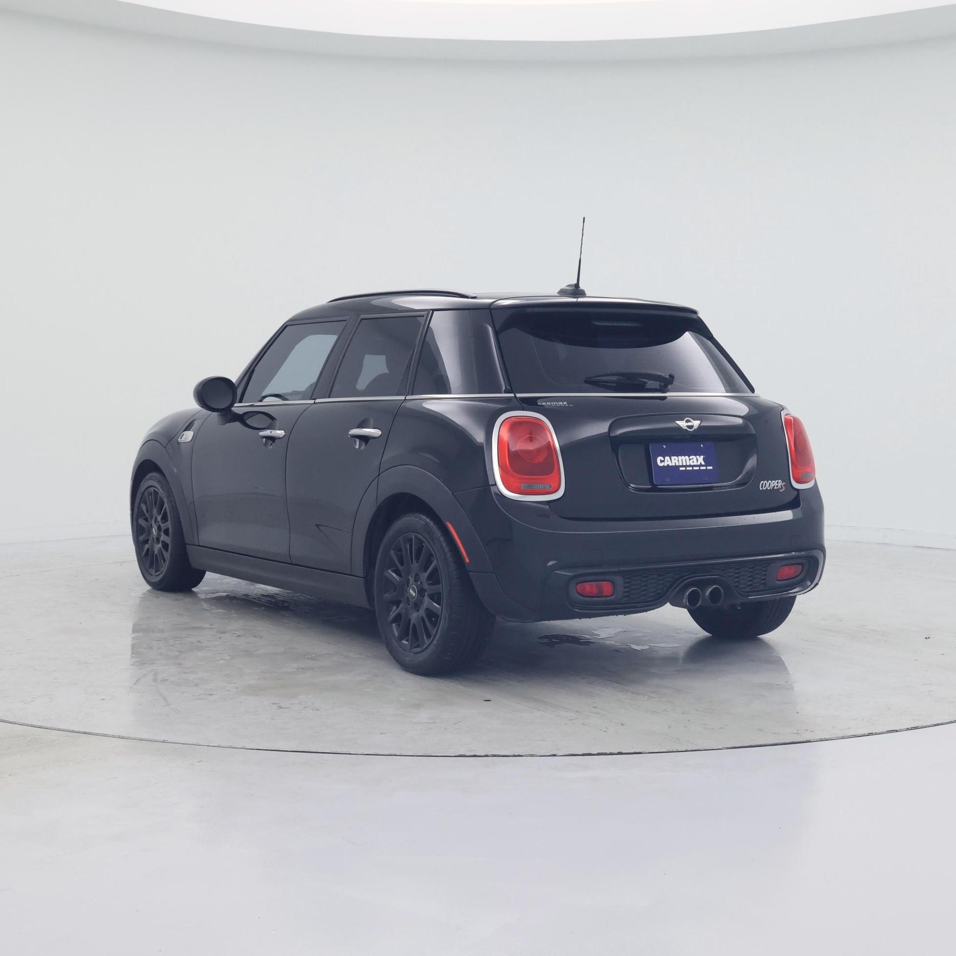 Thumbnail: 2017 MINI Cooper Hardtop - 2