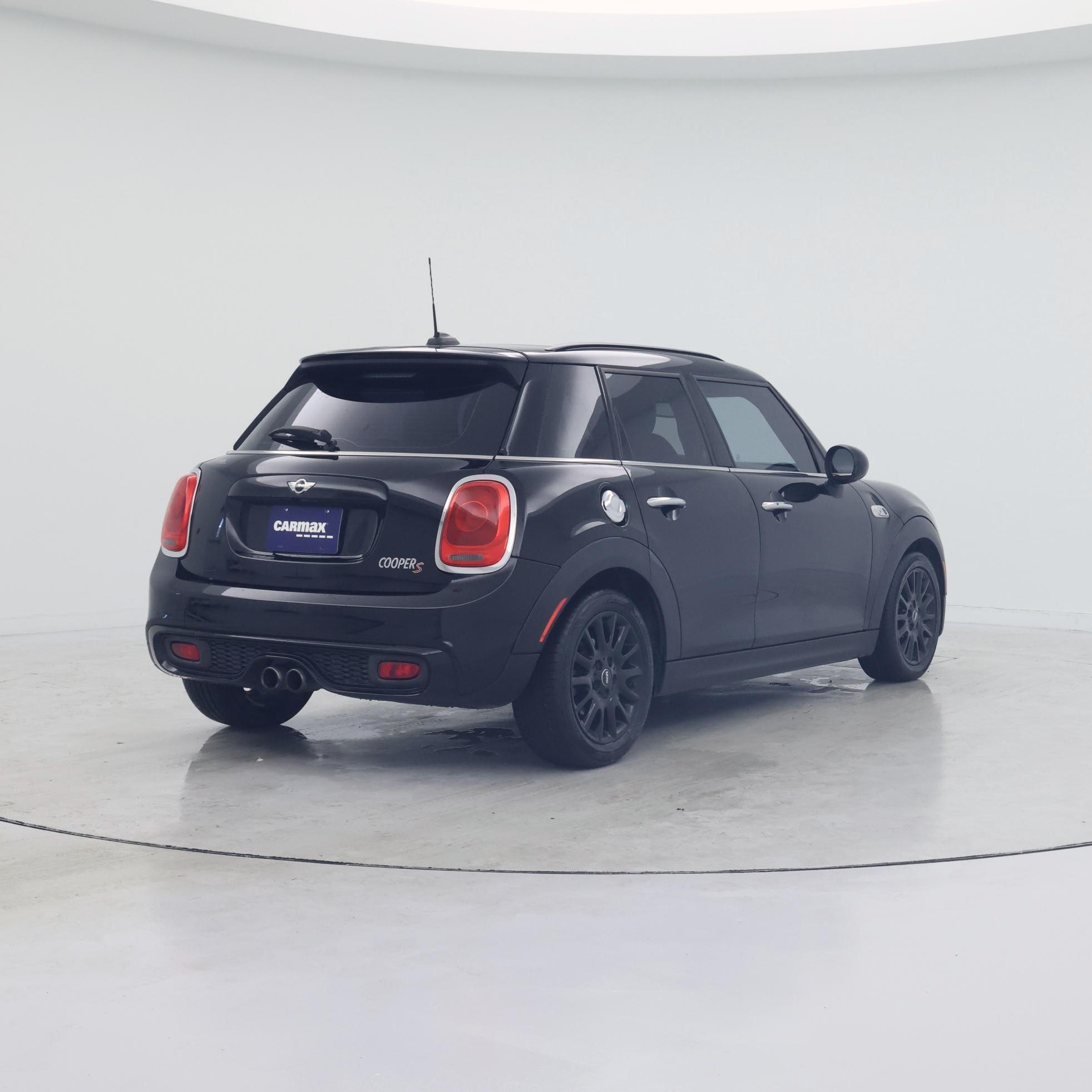 Thumbnail: 2017 MINI Cooper Hardtop - 8
