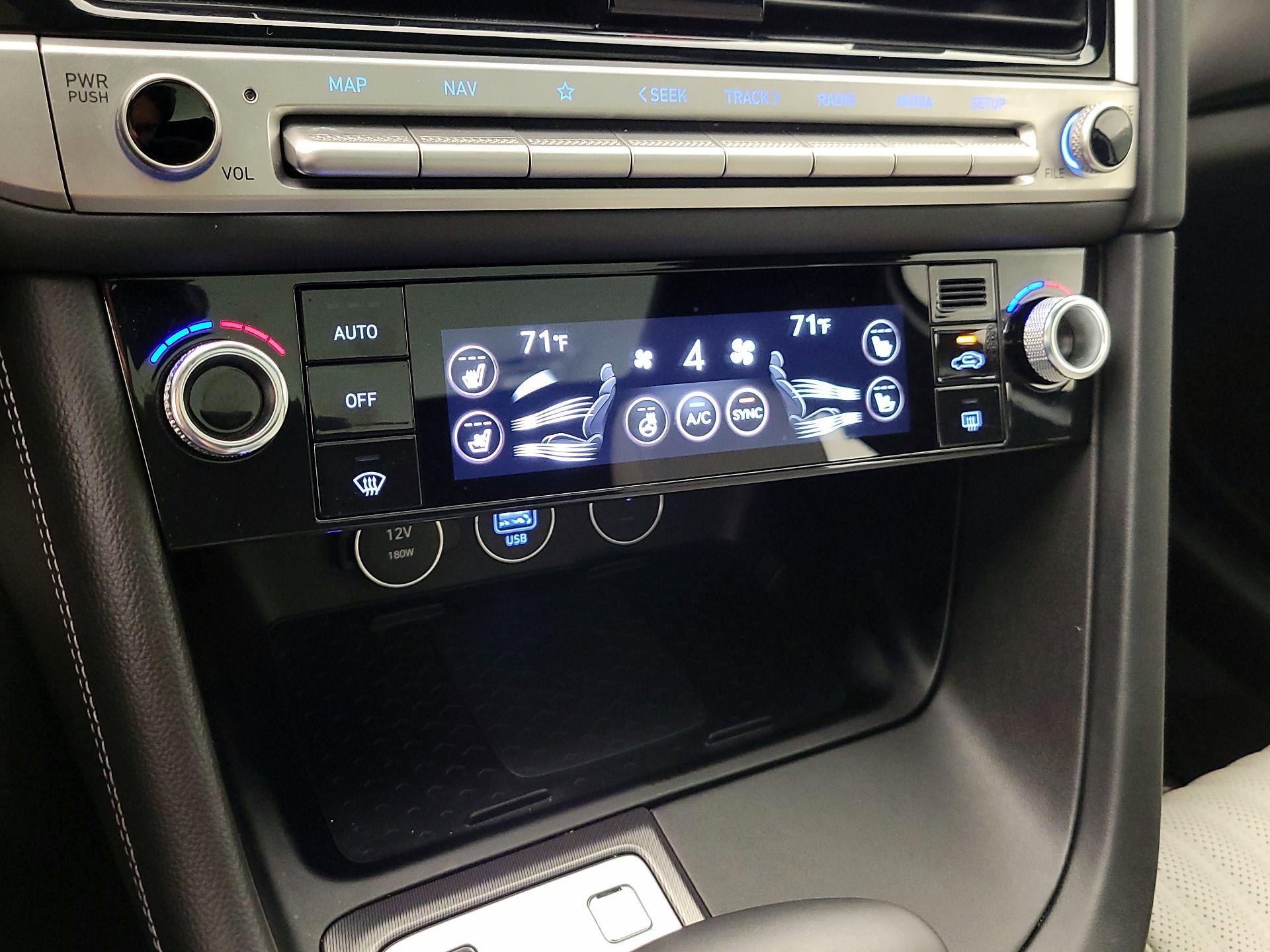 Thumbnail: 2025 Genesis G70 - 17