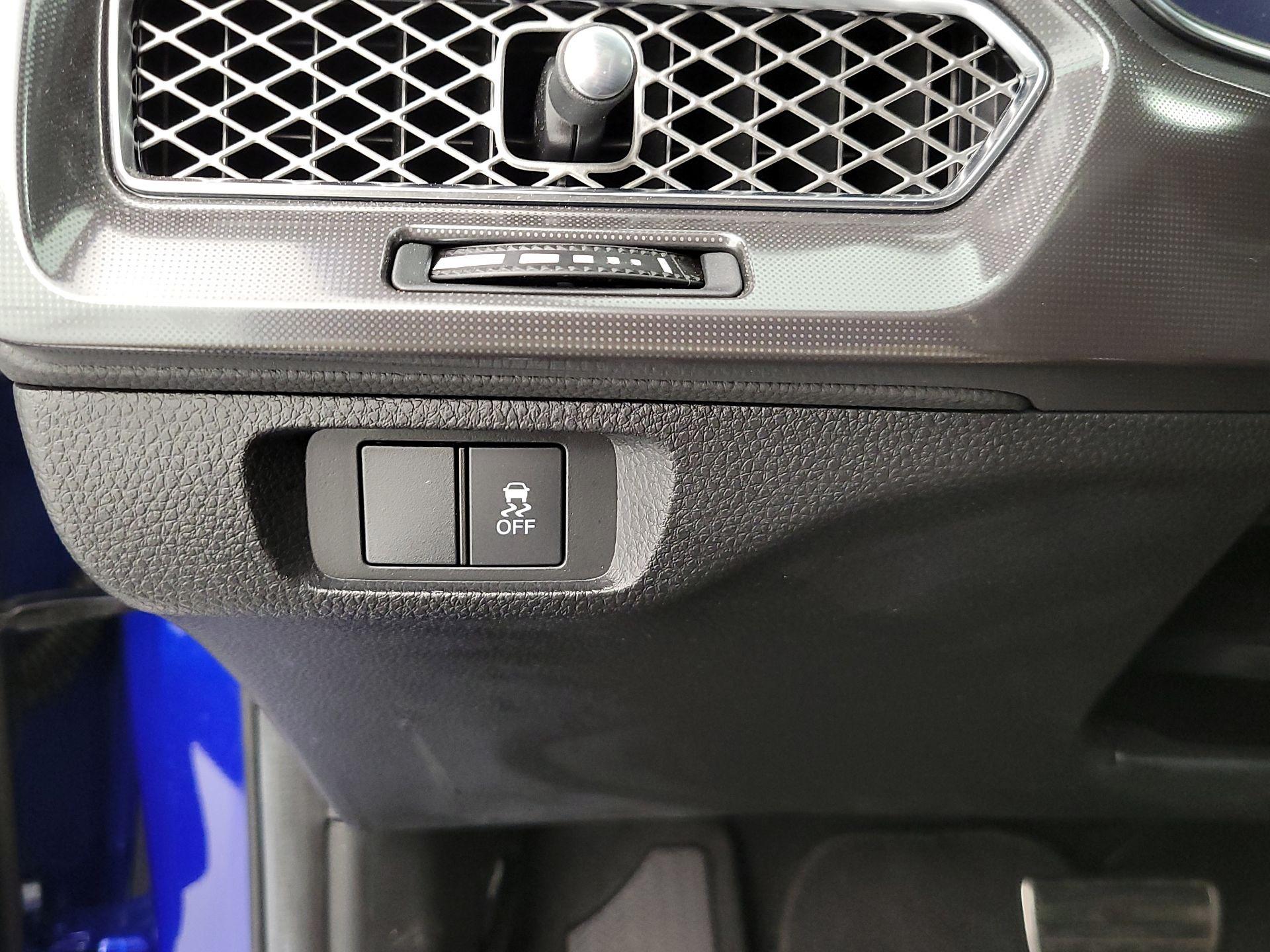 Thumbnail: 2024 Acura Integra - 13