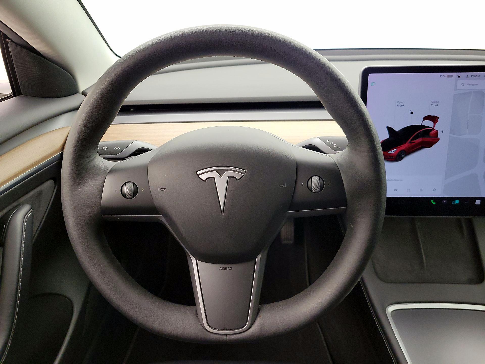 Thumbnail: 2021 Tesla Model 3 - 10