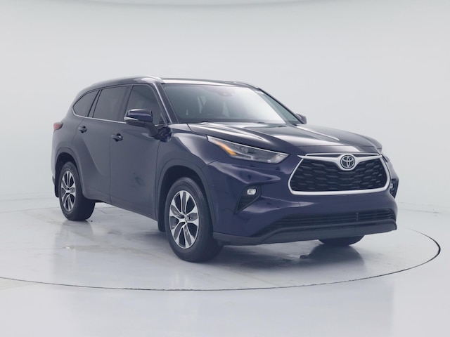 Blue 2022 Toyota Highlander XLE AWD SUV / Crossover All-Wheel Drive Automatic