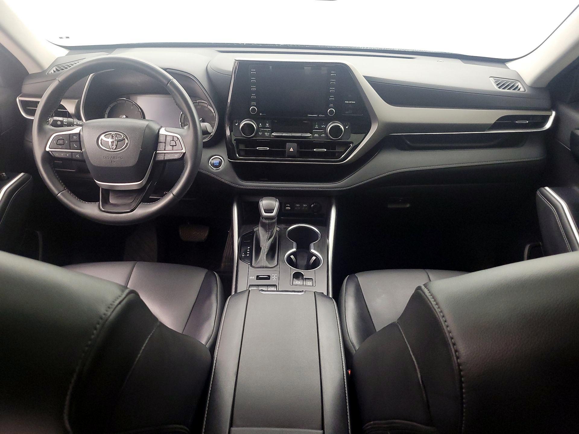 Thumbnail: 2022 Toyota Highlander - 9