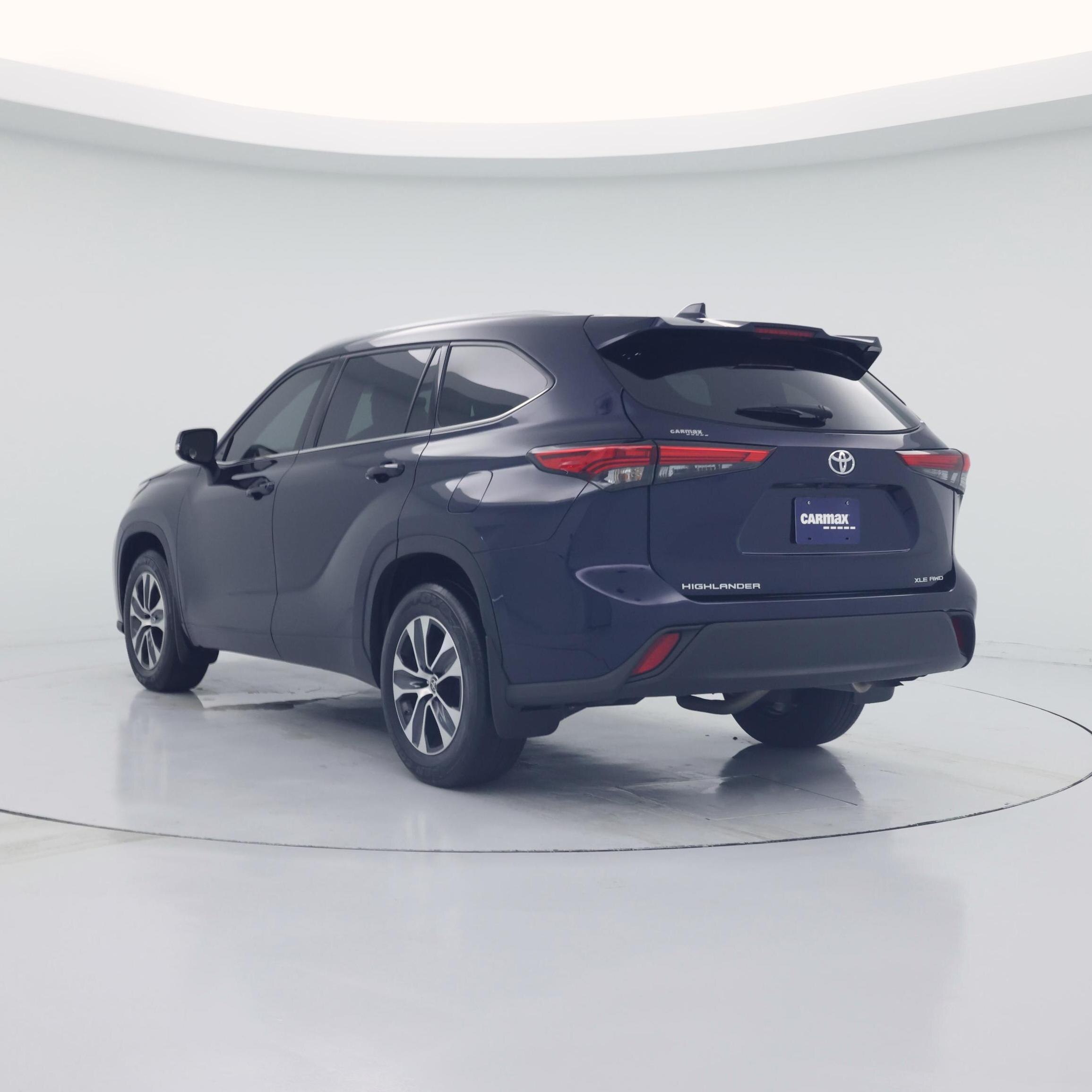 Thumbnail: 2022 Toyota Highlander - 2