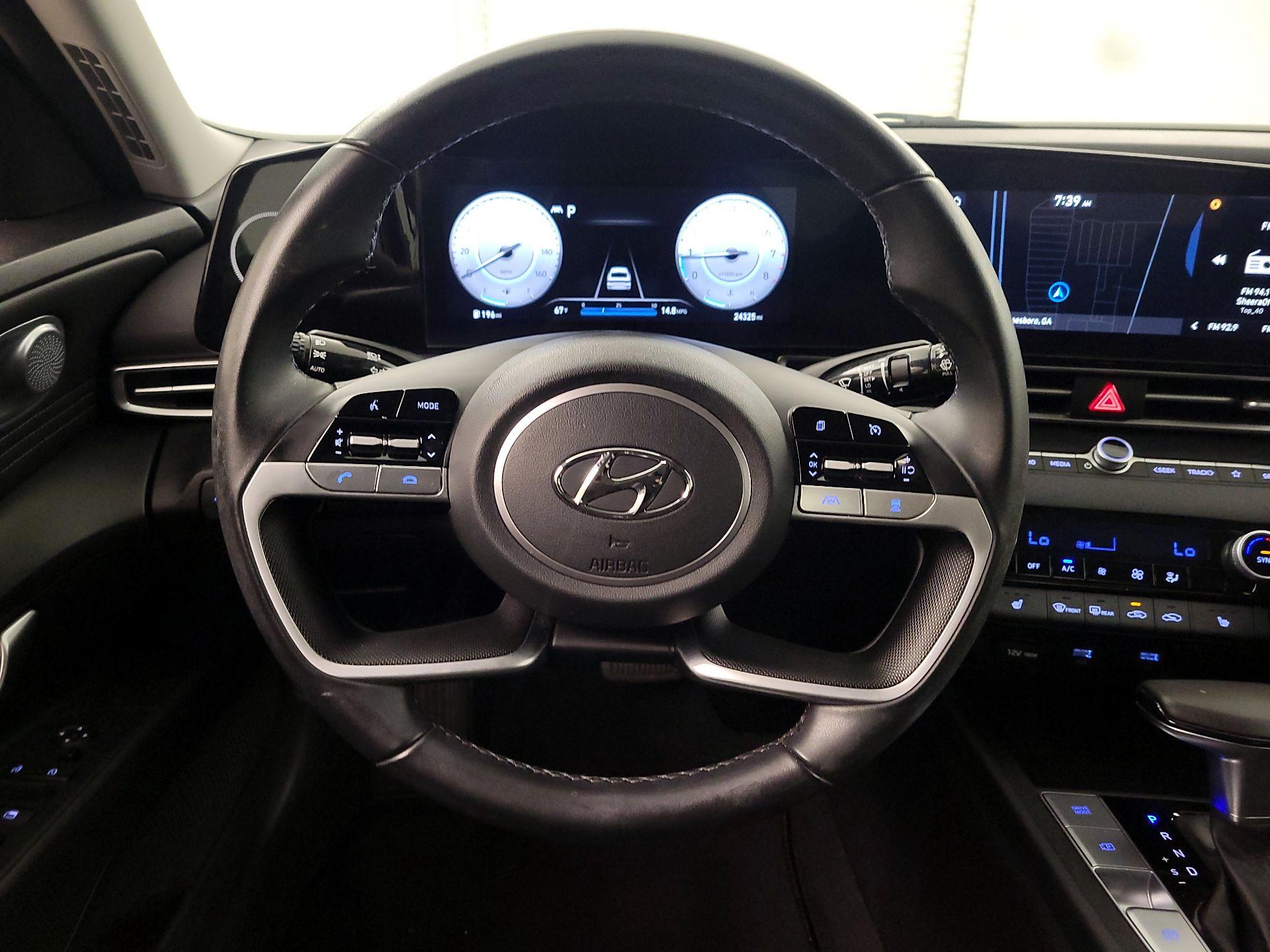 Thumbnail: 2023 Hyundai Elantra - 10