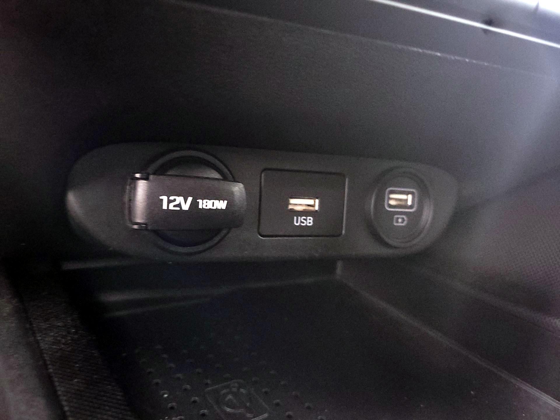 Thumbnail: 2023 Hyundai Elantra - 19