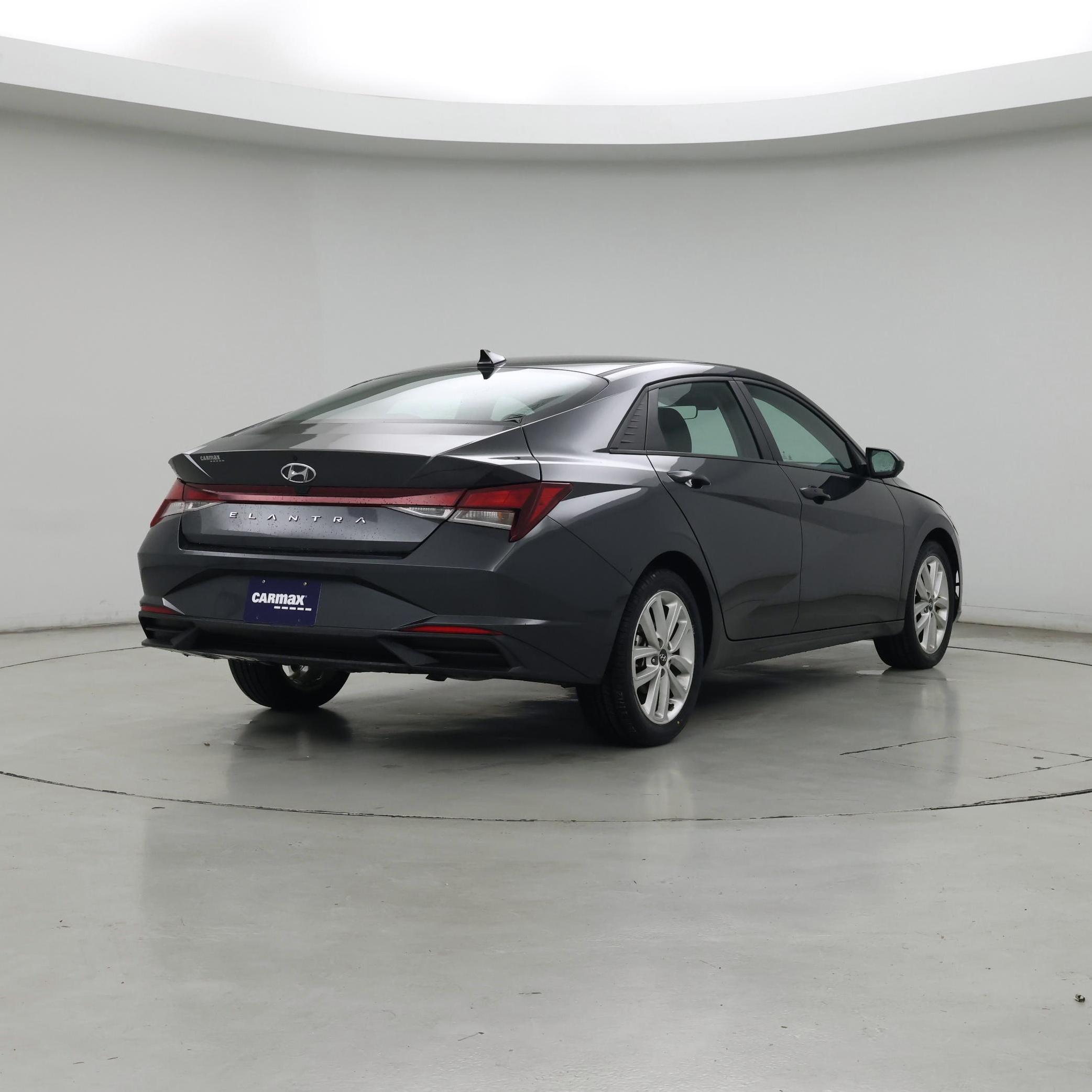 Thumbnail: 2023 Hyundai Elantra - 8