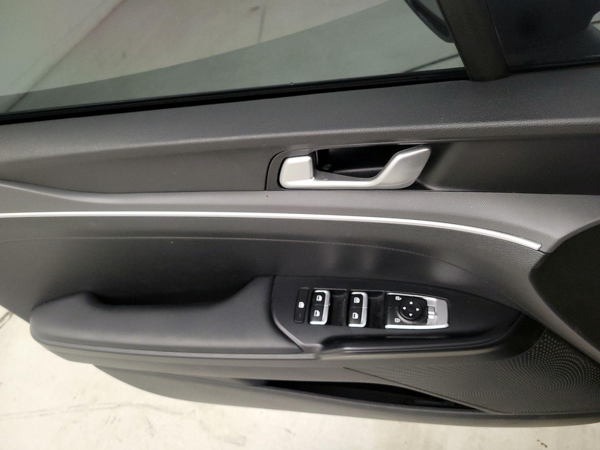 Thumbnail: 2022 Kia K5 - 12