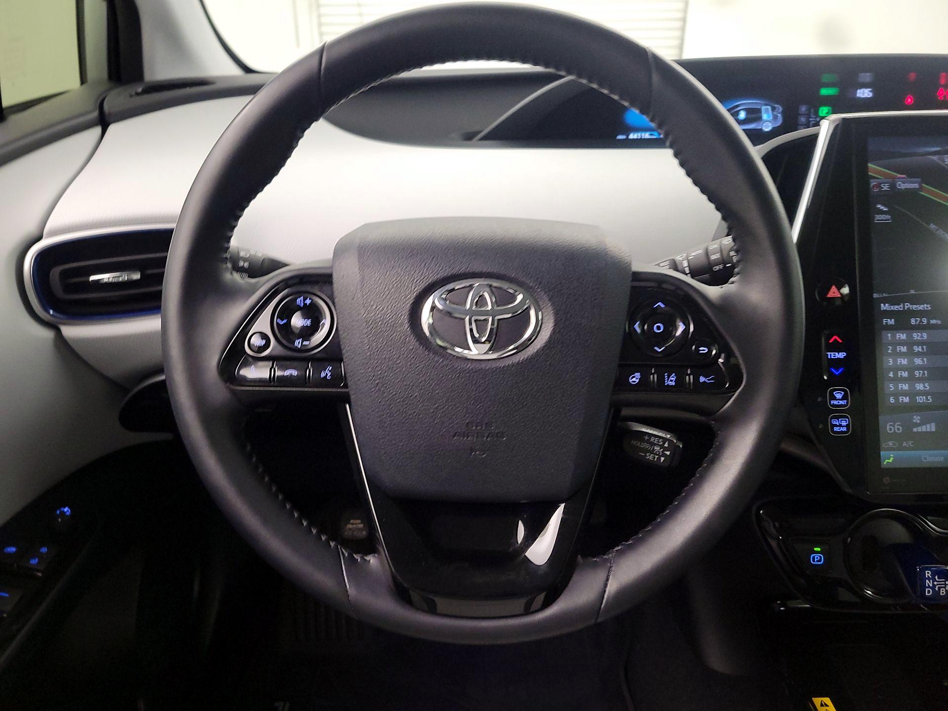 Thumbnail: 2020 Toyota Prius - 10