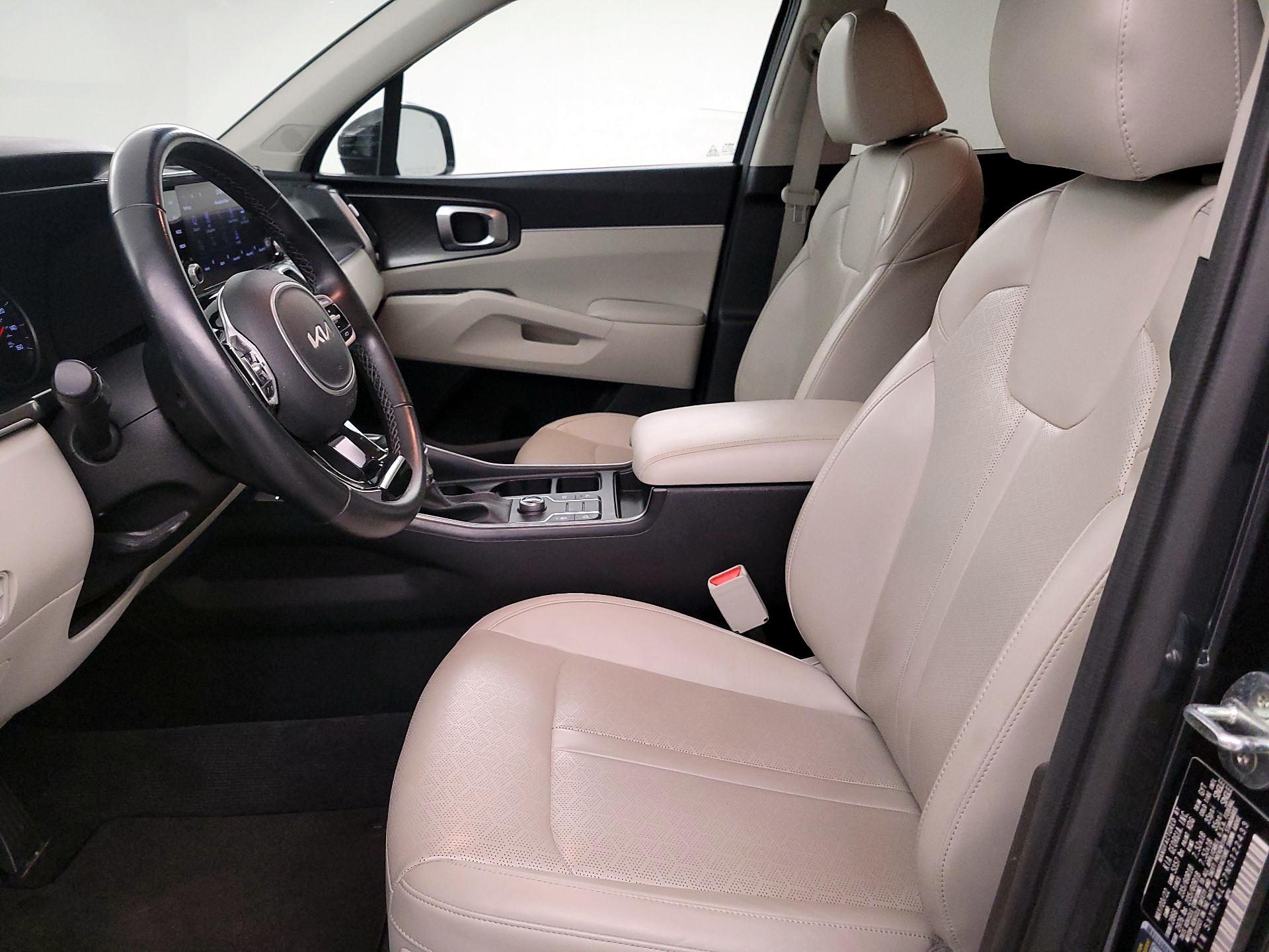 Thumbnail: 2022 Kia Sorento - 11