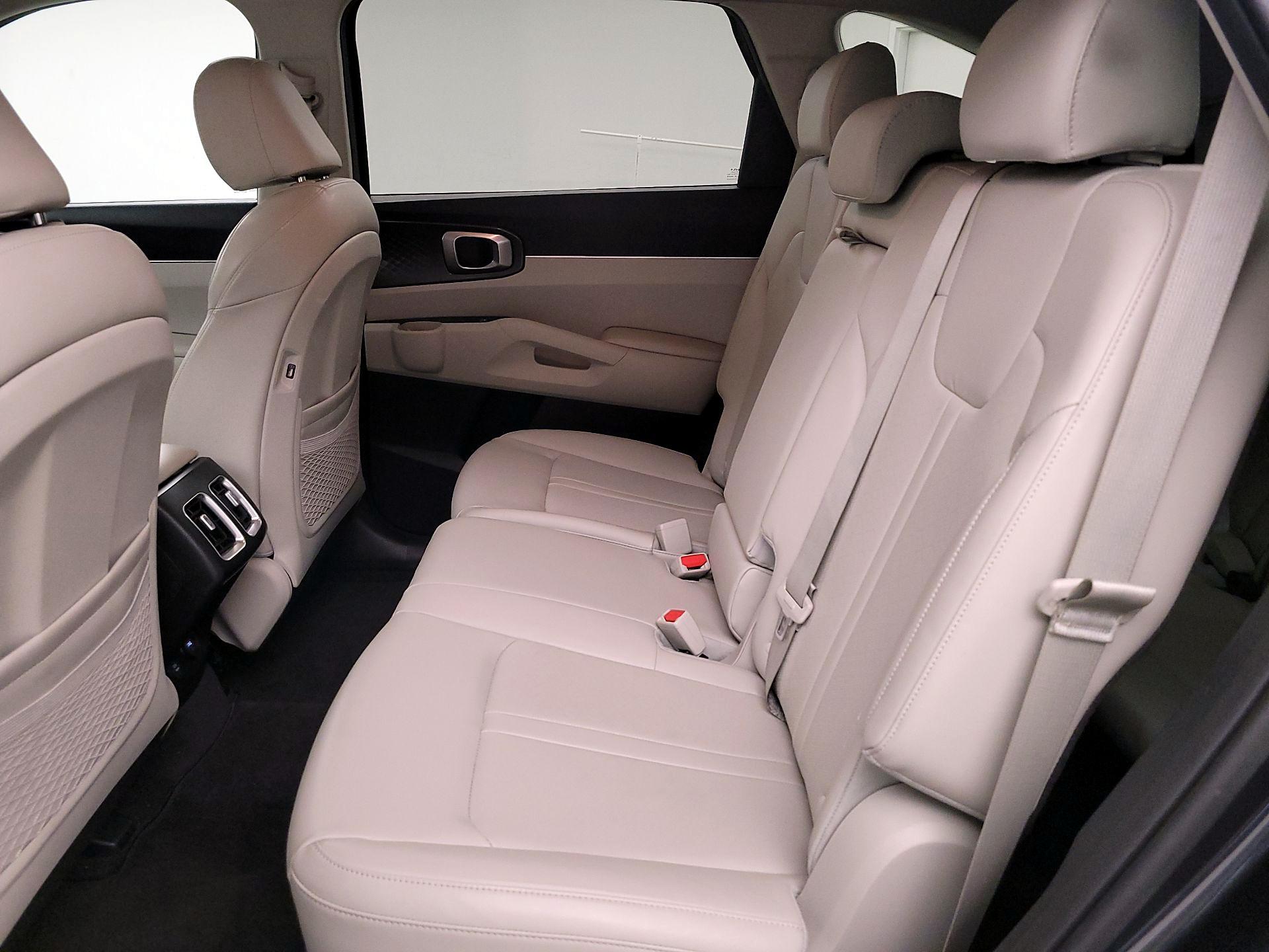 Thumbnail: 2022 Kia Sorento - 20