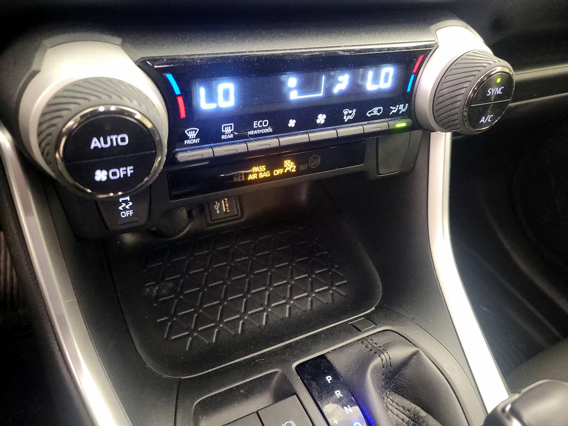 Thumbnail: 2024 Toyota RAV4 - 16
