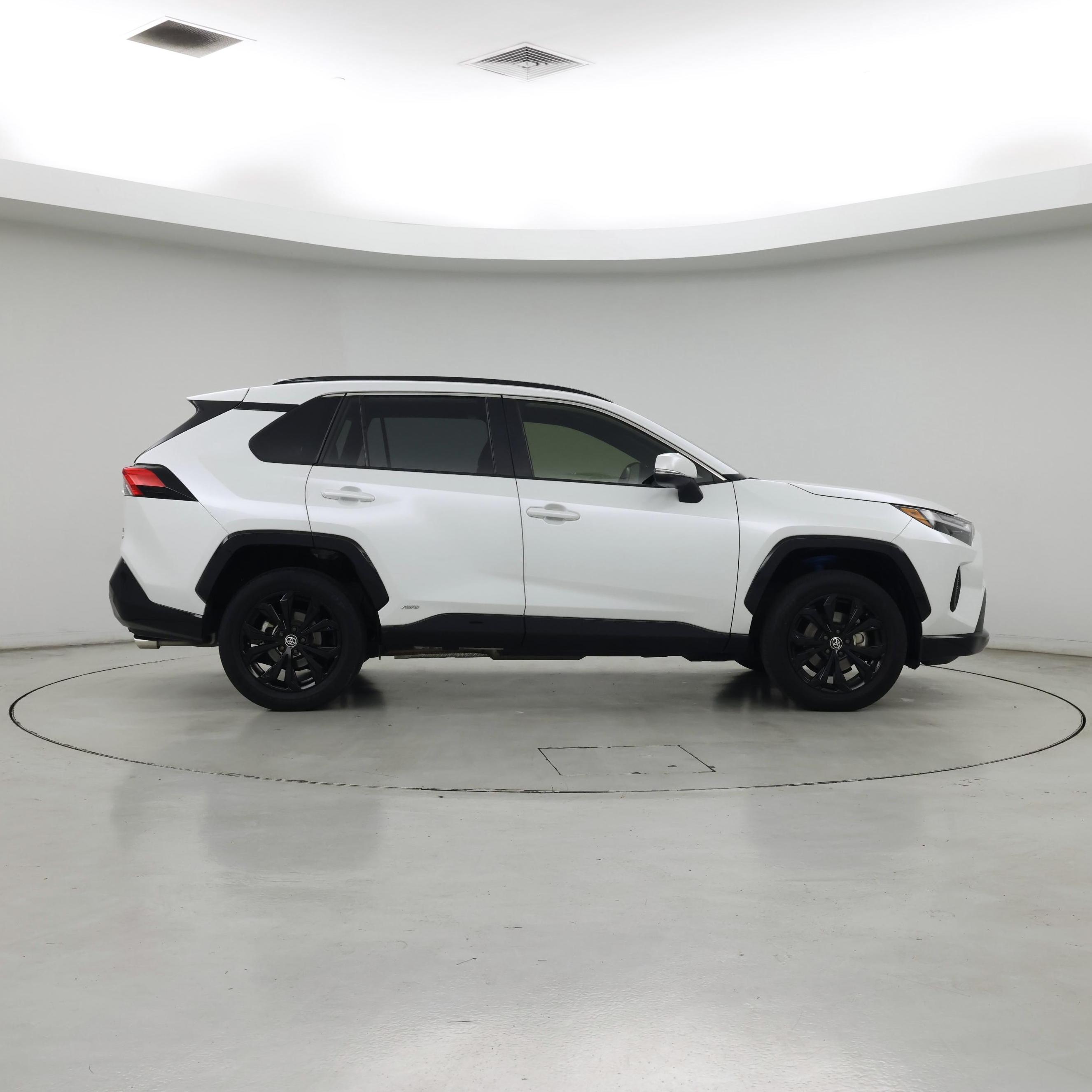 Thumbnail: 2024 Toyota RAV4 - 7