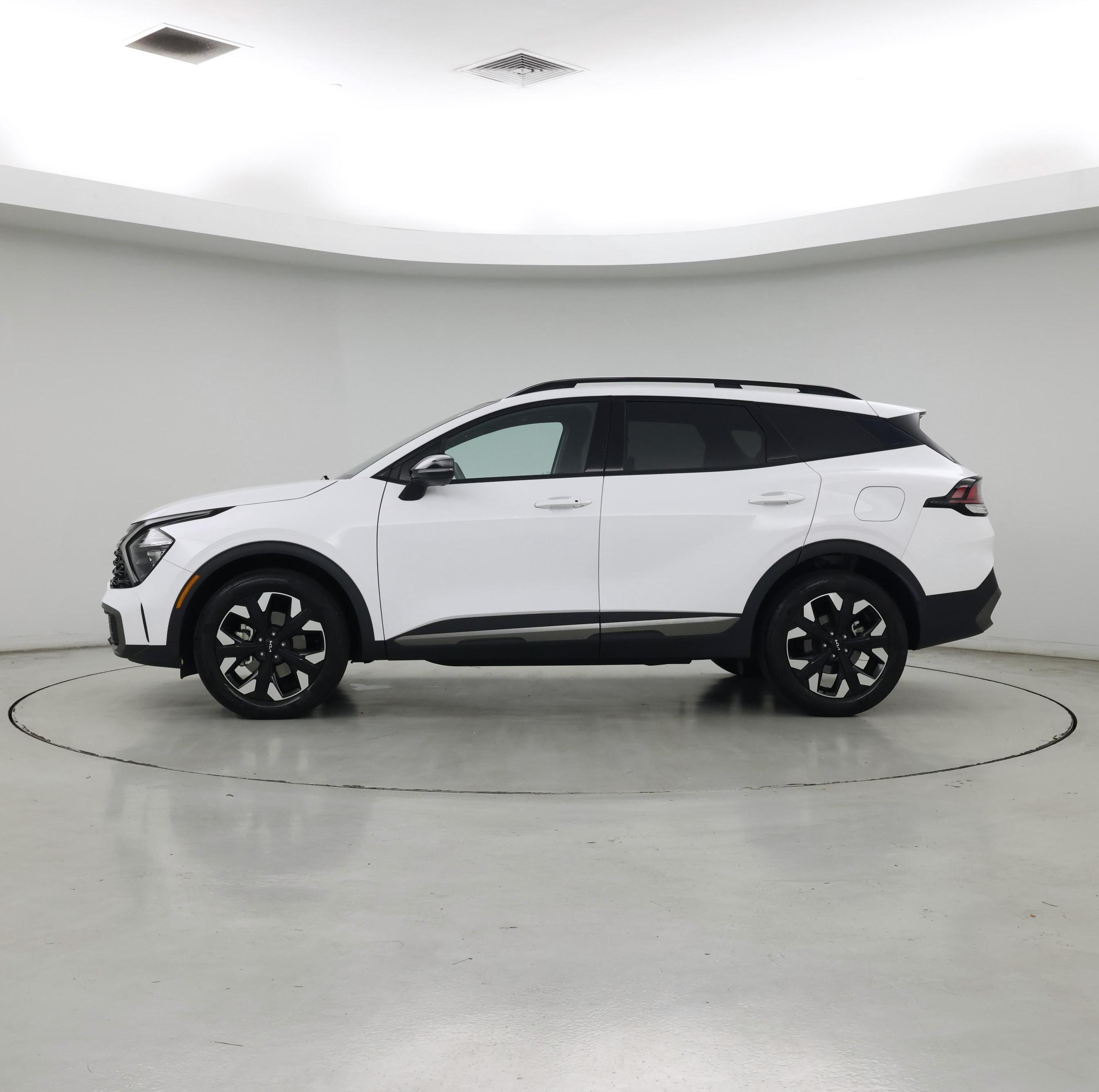 Thumbnail: 2023 Kia Sportage - 3
