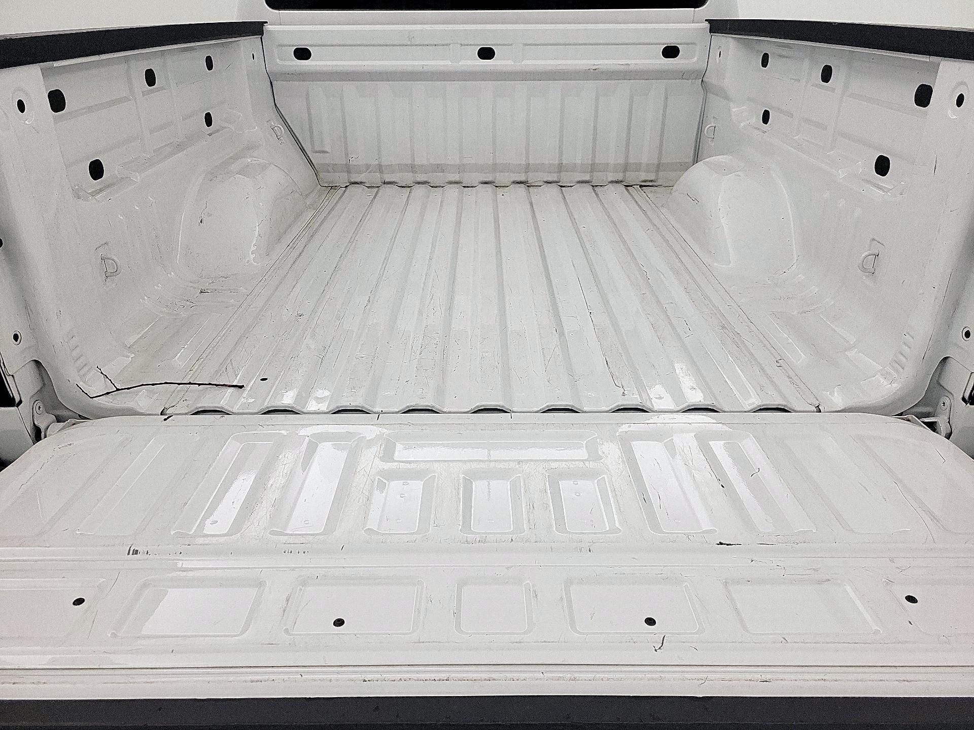 Thumbnail: 2022 Chevrolet Colorado - 20