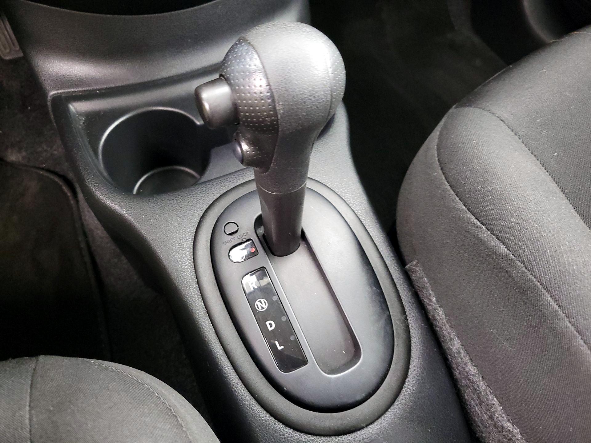 Thumbnail: 2016 Nissan Versa - 16