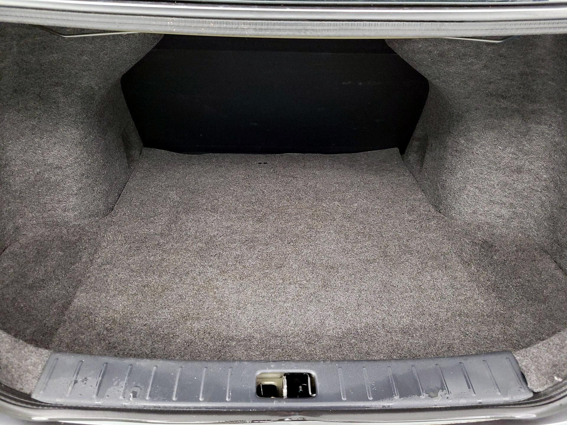 Thumbnail: 2016 Nissan Versa - 18