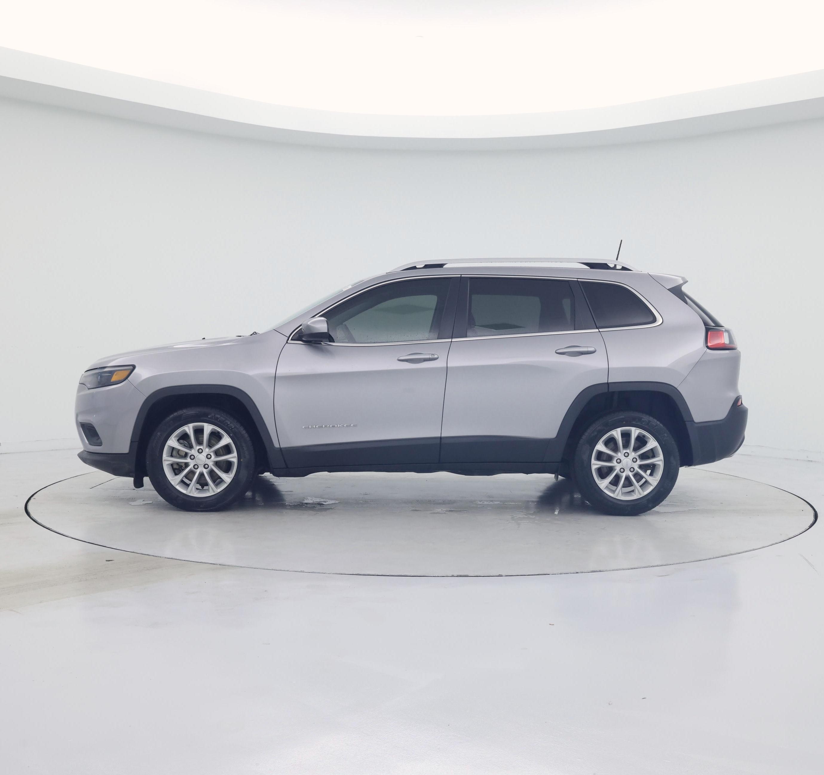 Thumbnail: 2019 Jeep Cherokee - 3