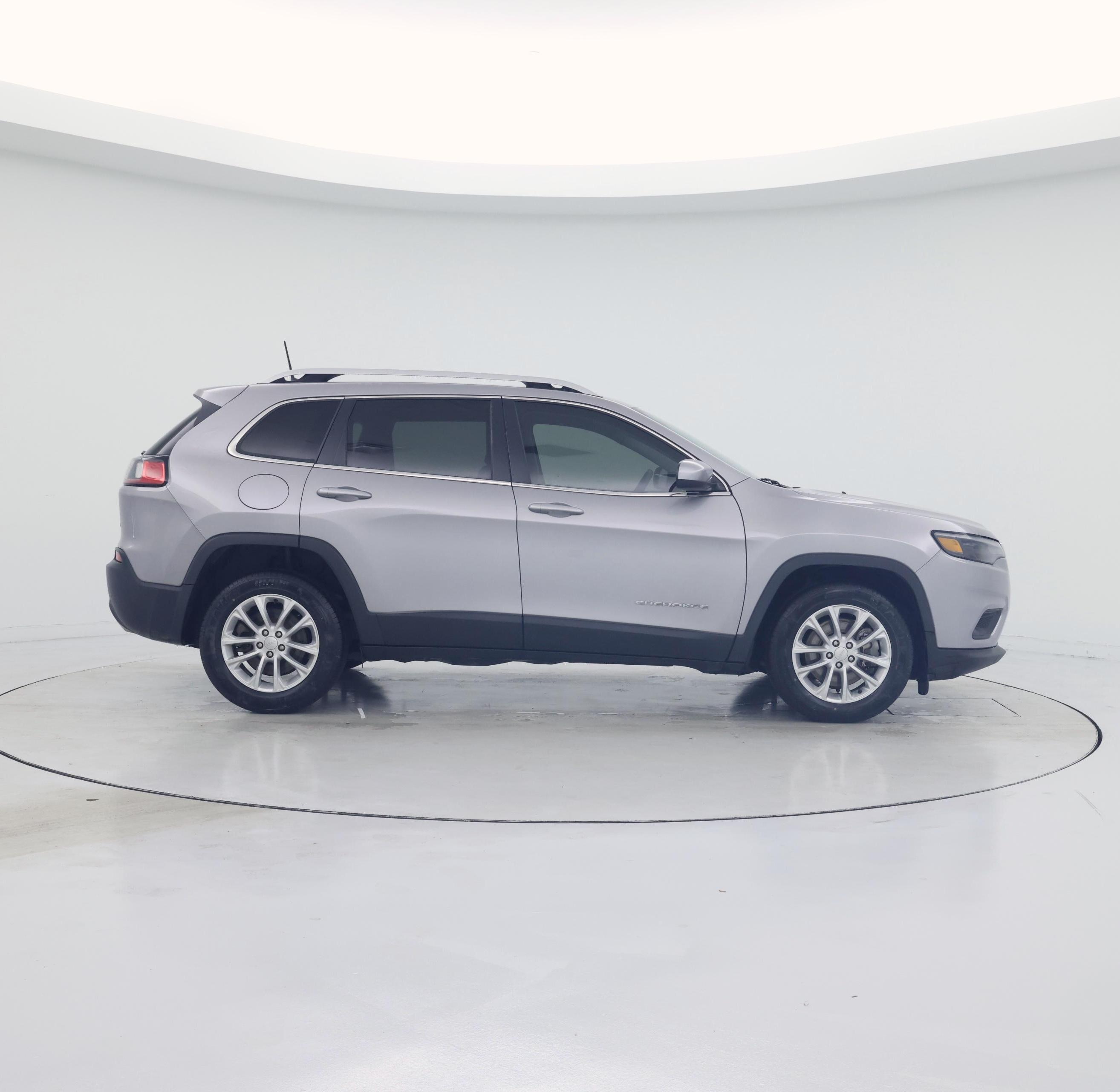 Thumbnail: 2019 Jeep Cherokee - 7
