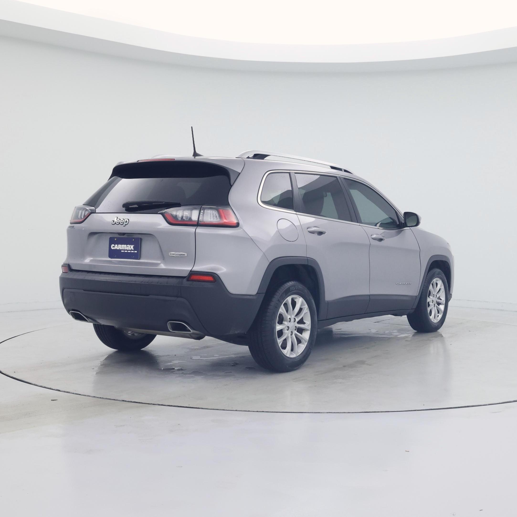 Thumbnail: 2019 Jeep Cherokee - 8