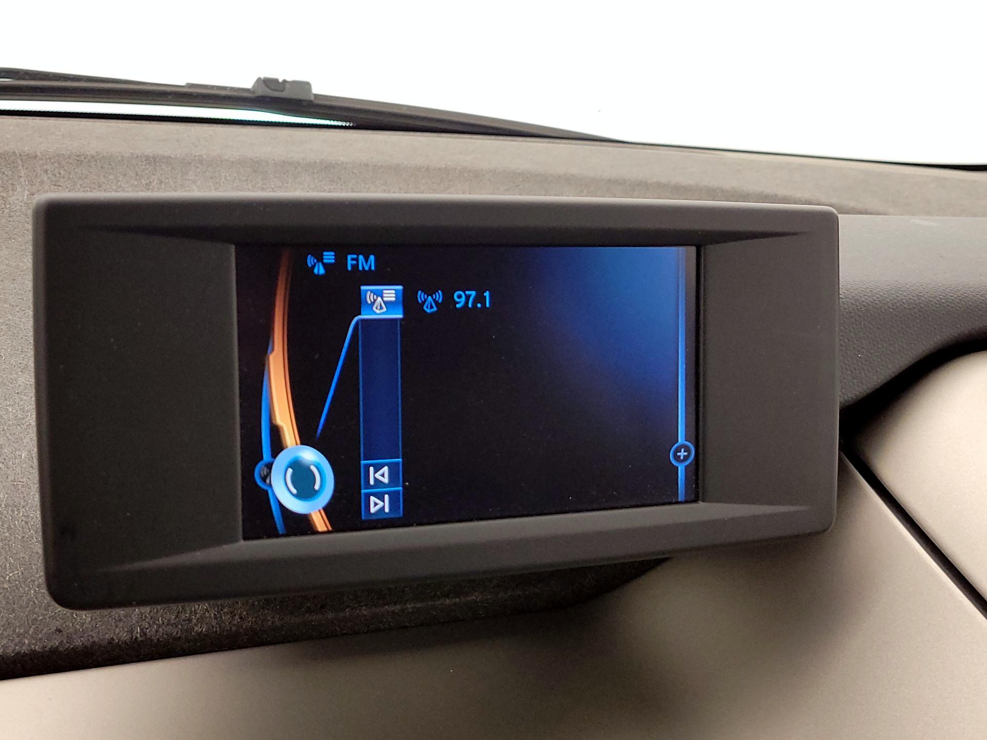 Thumbnail: 2017 BMW i3 - 16