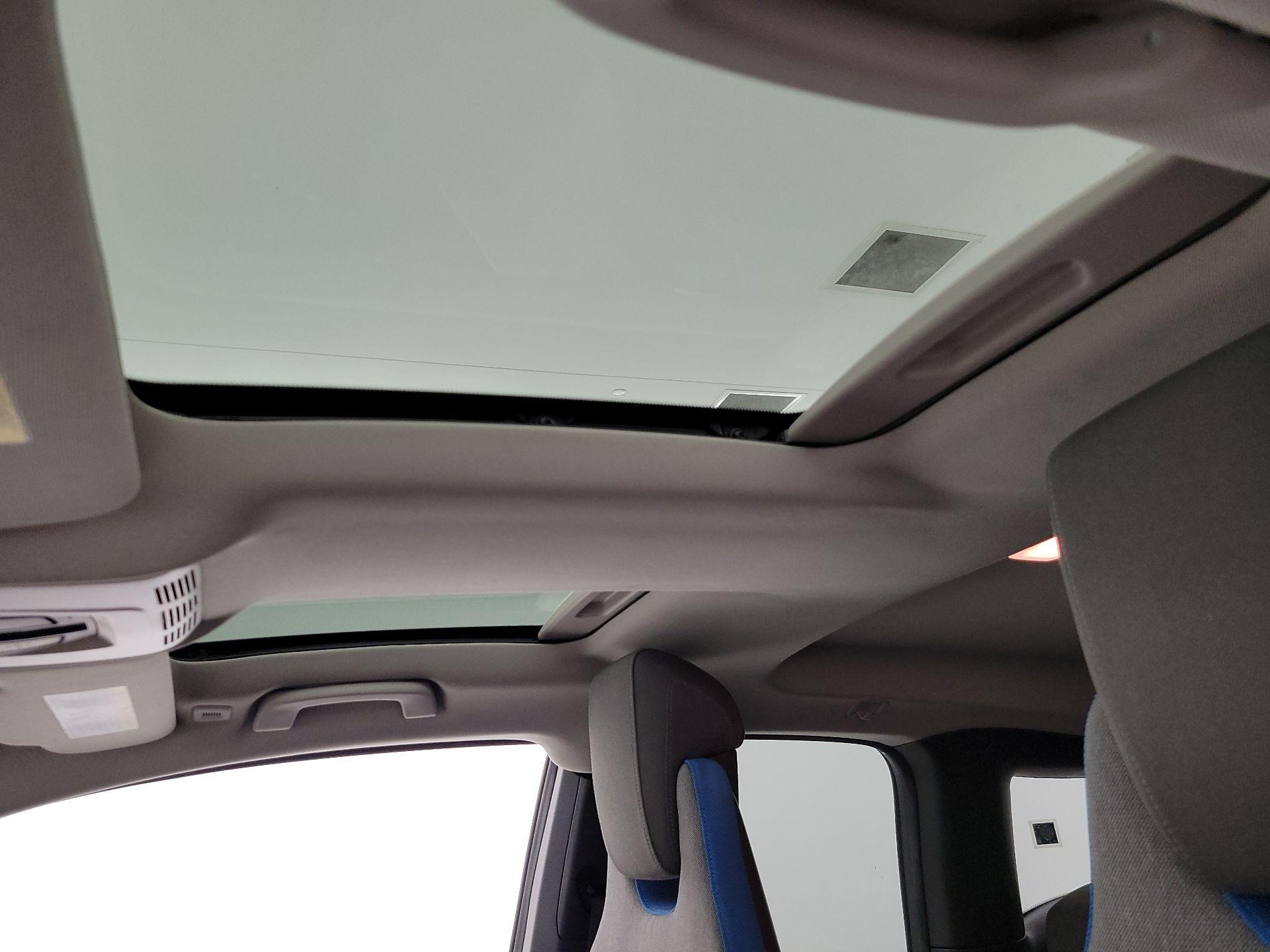 Thumbnail: 2017 BMW i3 - 20