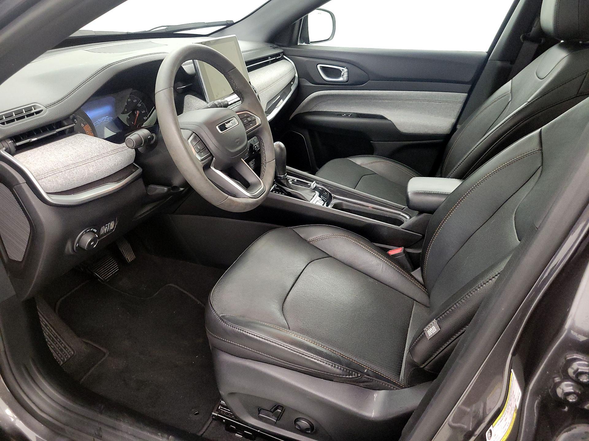 Thumbnail: 2023 Jeep Compass - 11