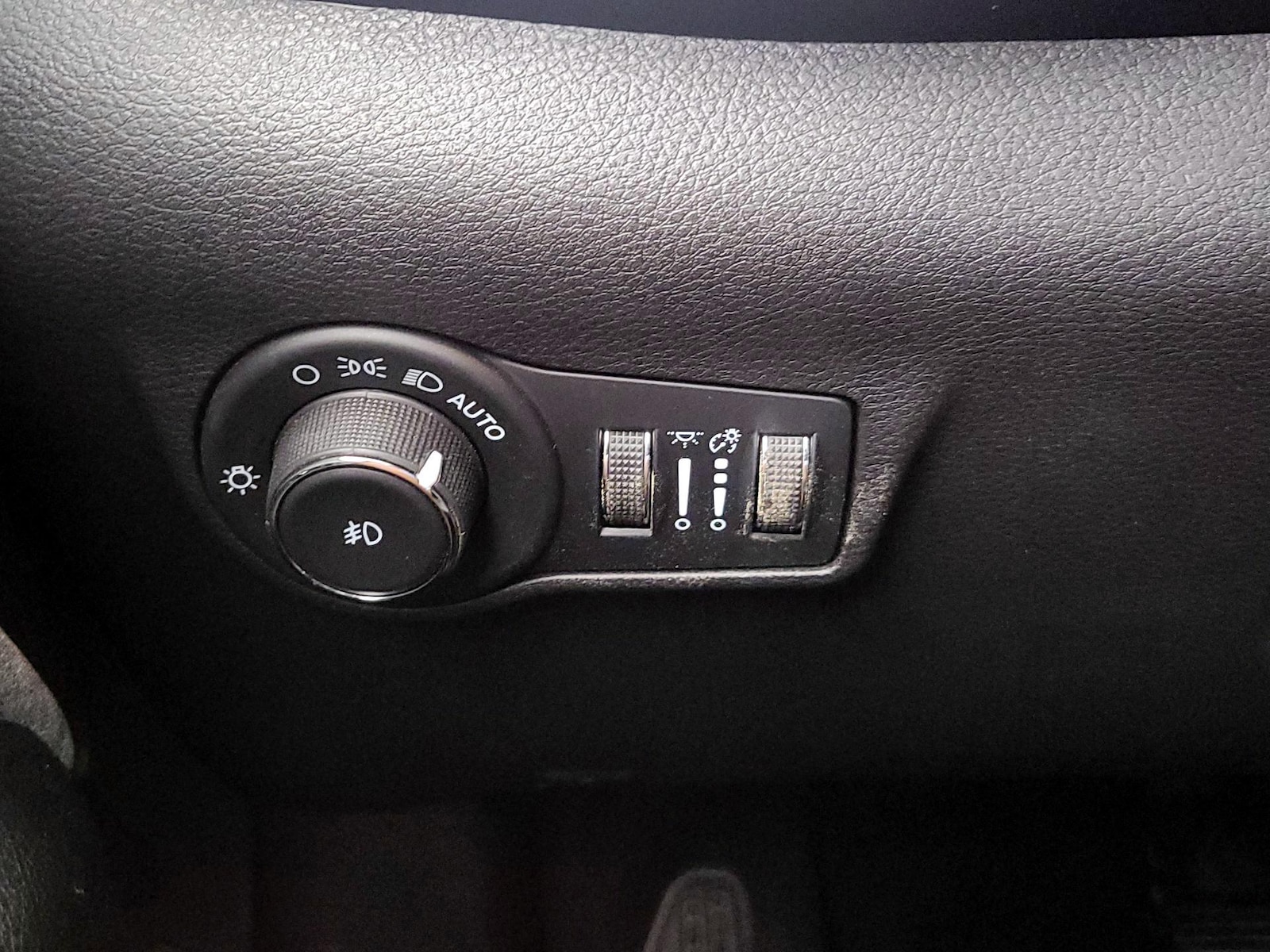 2023 Jeep Compass Latitude Lux - Photo 14