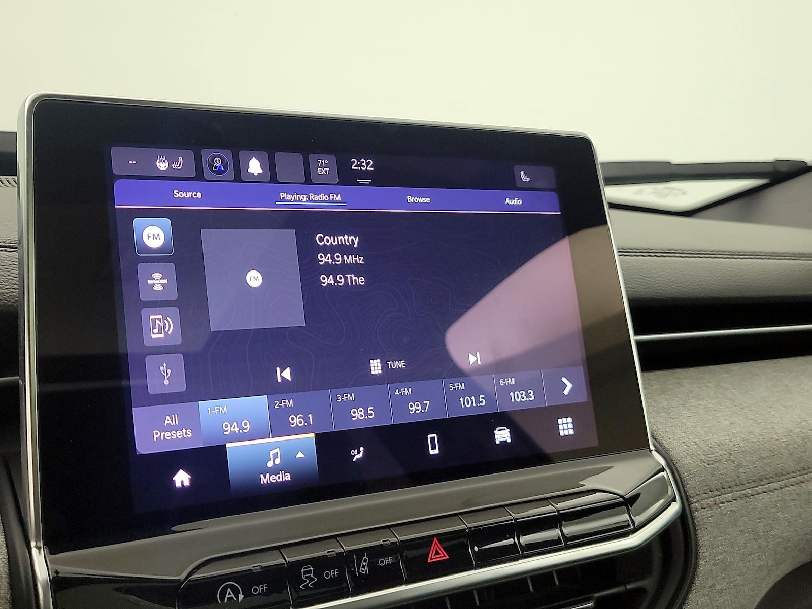 2023 Jeep Compass Latitude Lux - Photo 16