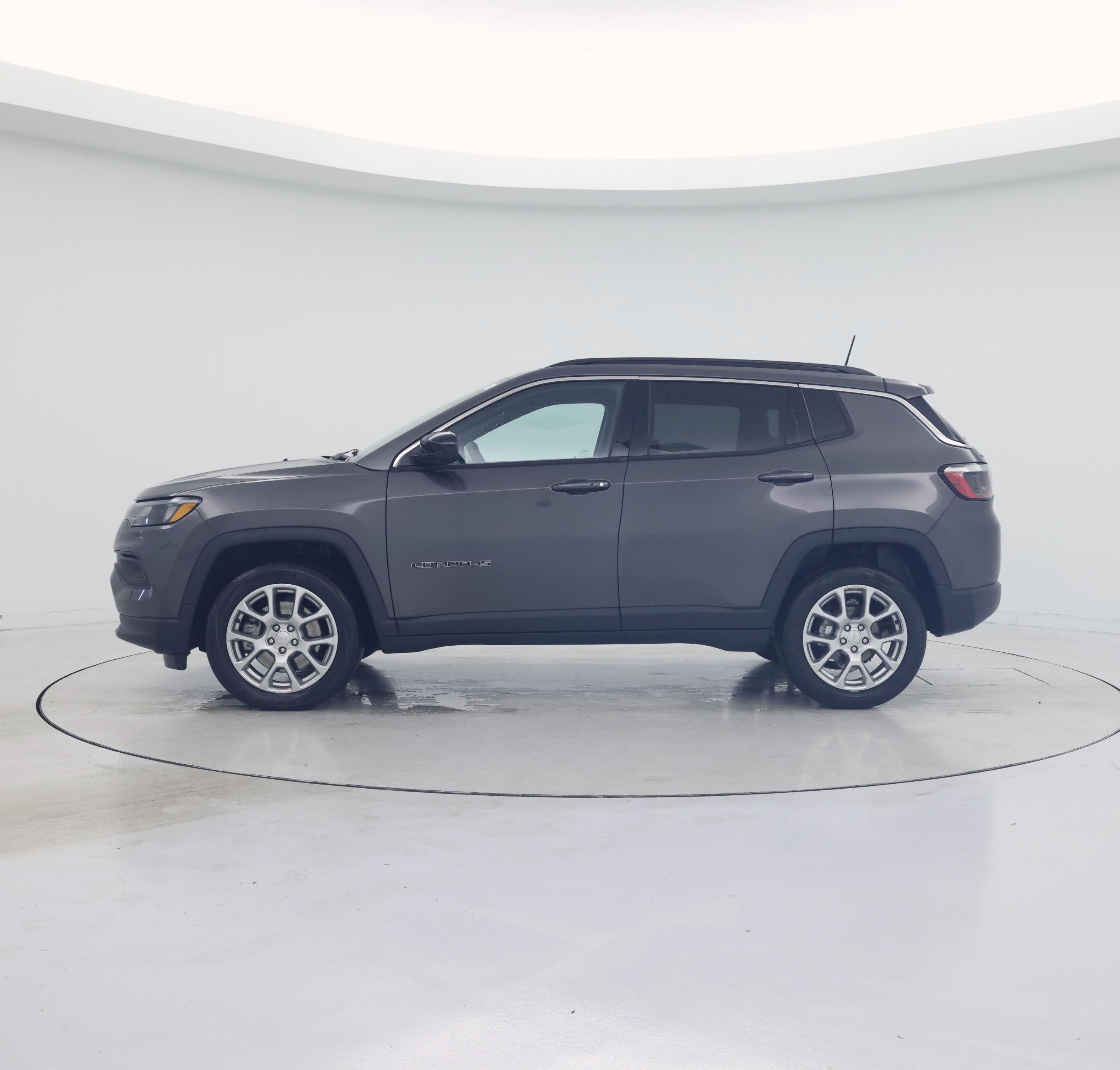 Thumbnail: 2023 Jeep Compass - 3