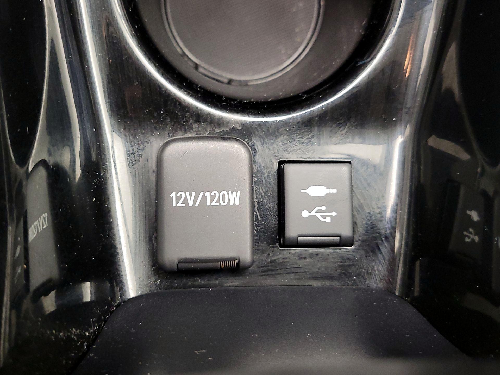 Thumbnail: 2021 Toyota Prius Prime - 19