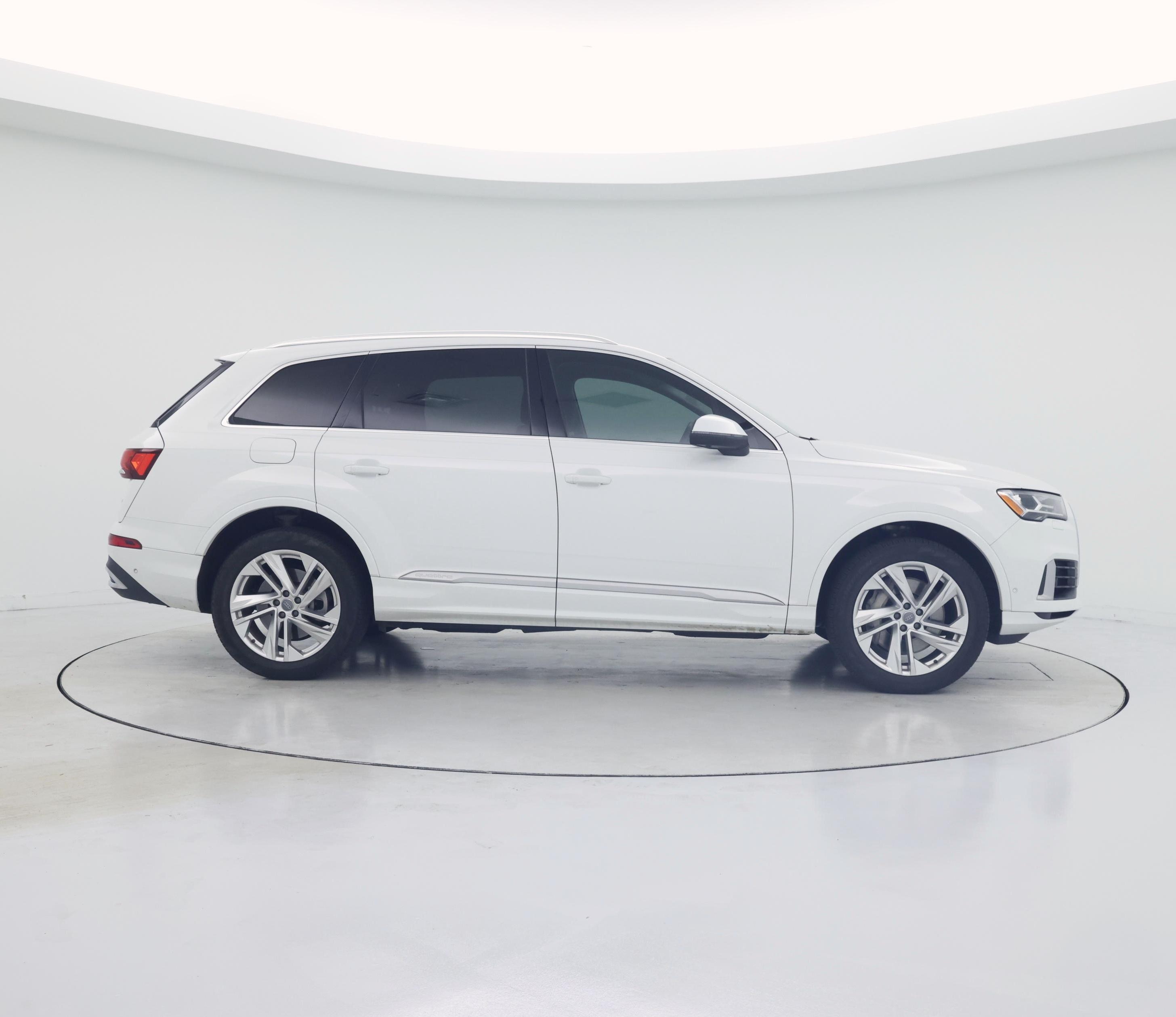 Thumbnail: 2020 Audi Q7 - 7