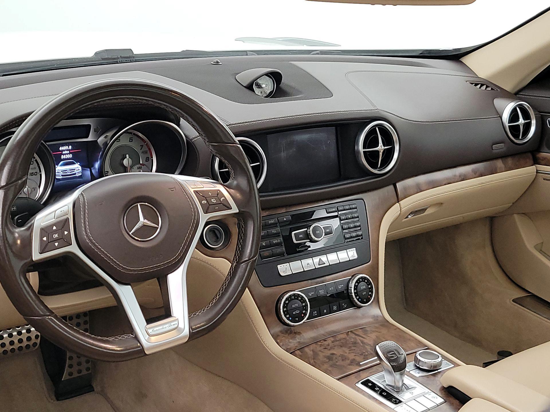 Thumbnail: 2016 Mercedes-Benz SL-Class - 9