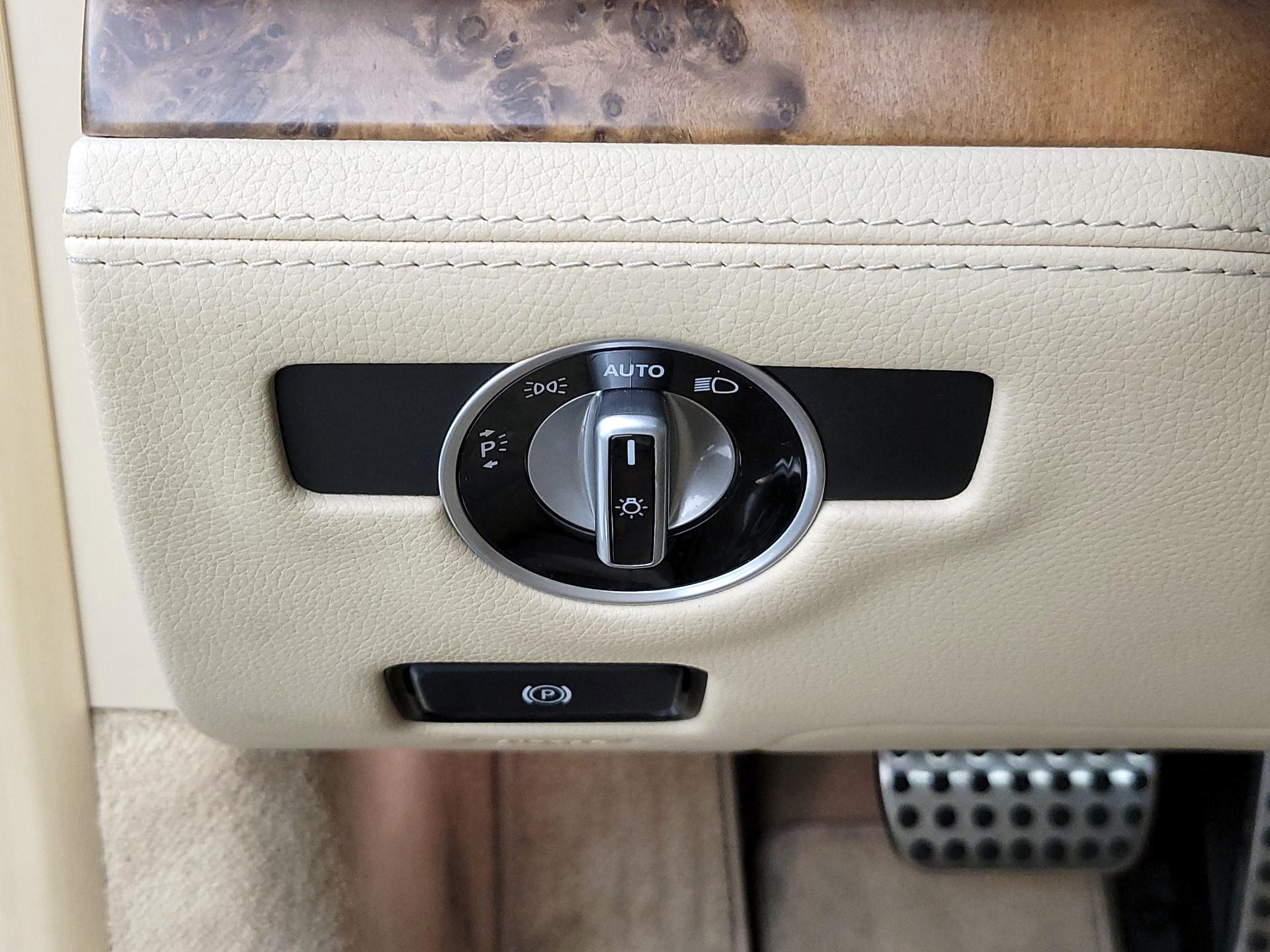 Thumbnail: 2016 Mercedes-Benz SL-Class - 13