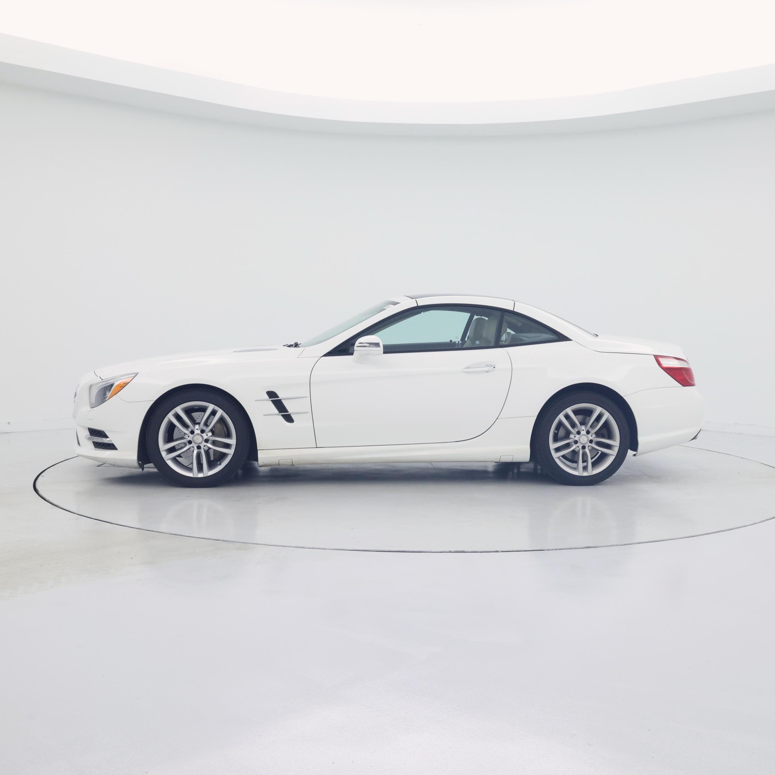 Thumbnail: 2016 Mercedes-Benz SL-Class - 3