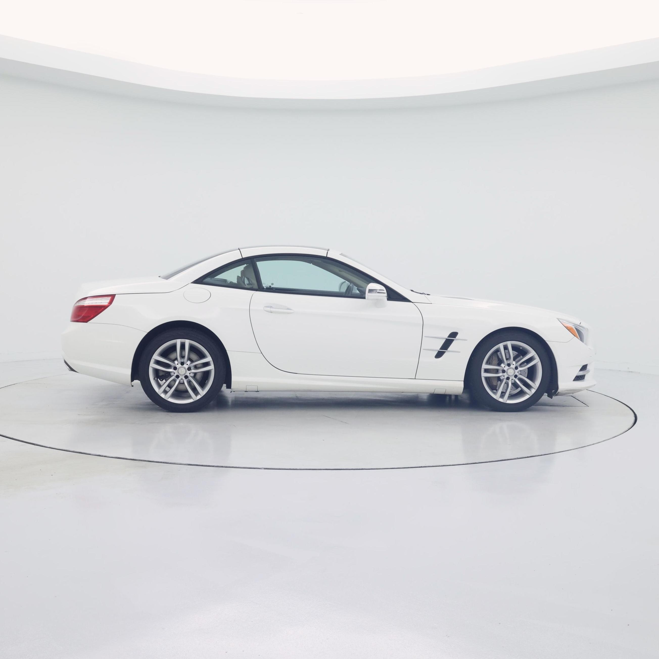 Thumbnail: 2016 Mercedes-Benz SL-Class - 7