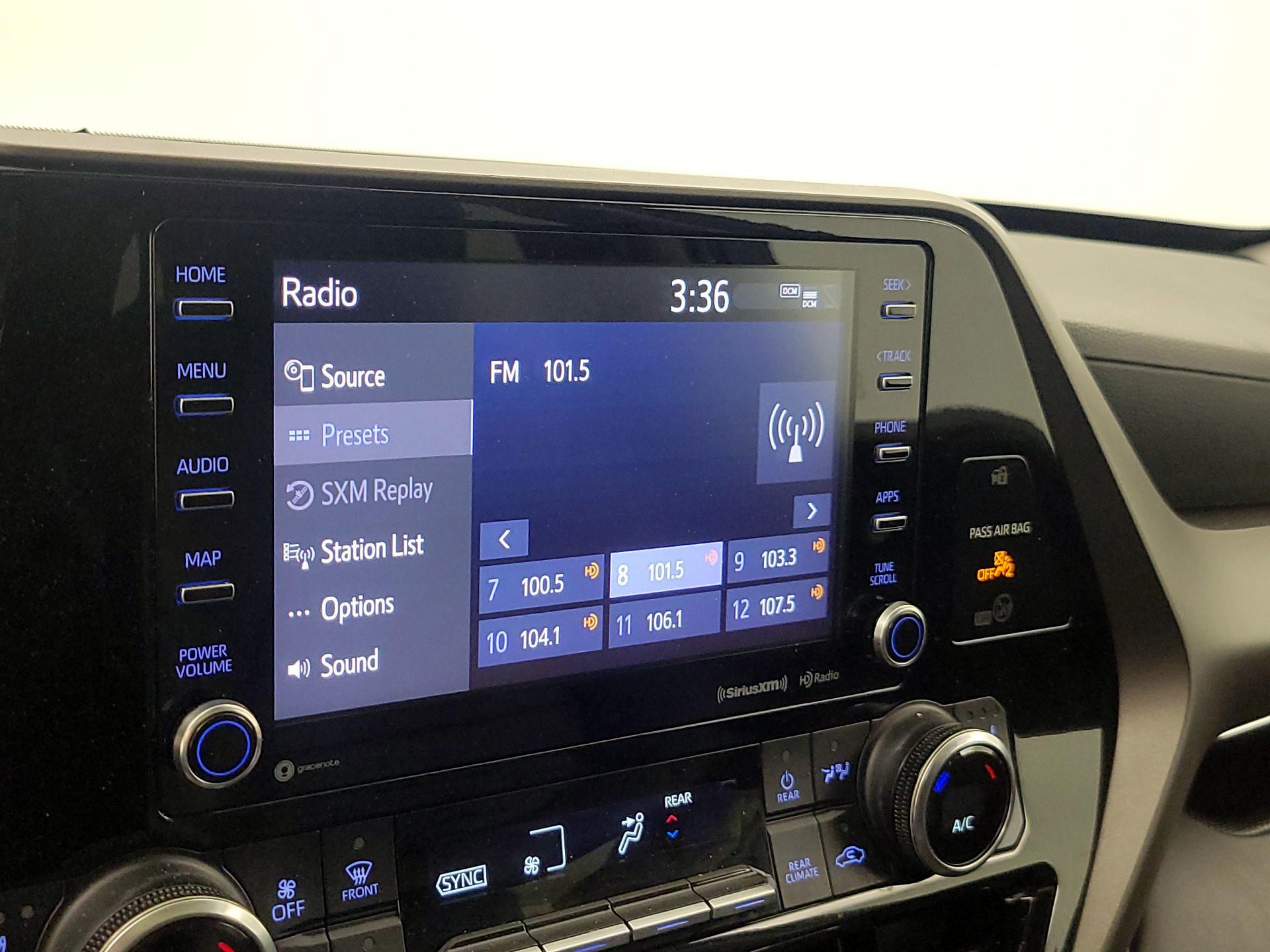 Thumbnail: 2022 Toyota Highlander - 15