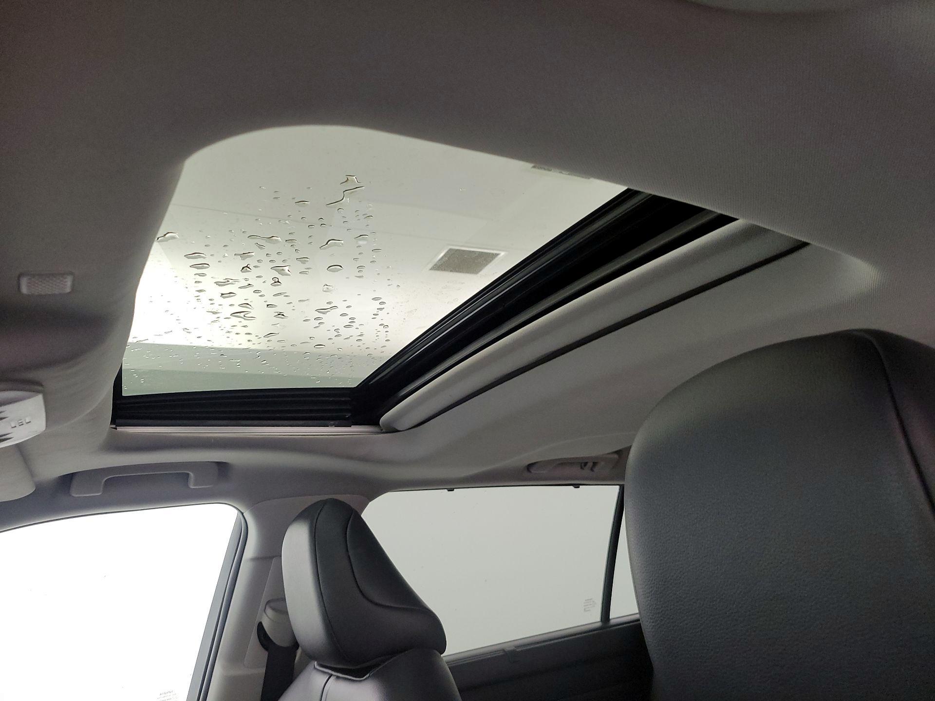 Thumbnail: 2022 Toyota Highlander - 19