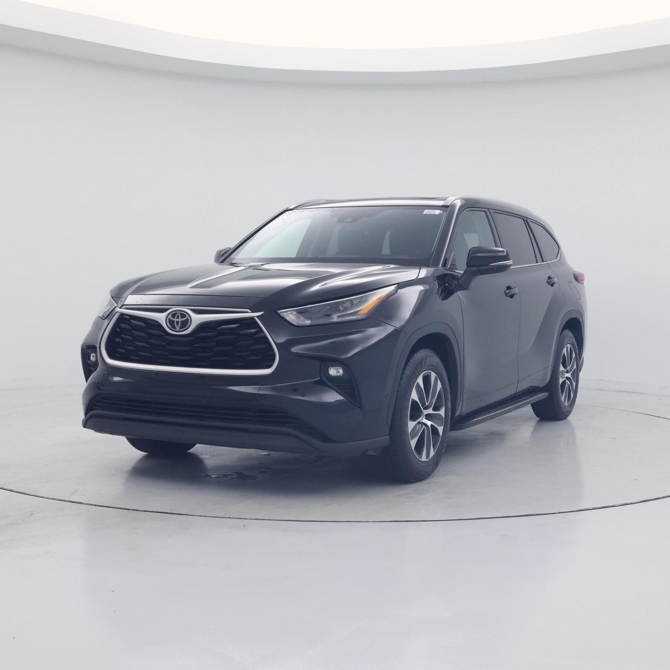 Thumbnail: 2022 Toyota Highlander - 4