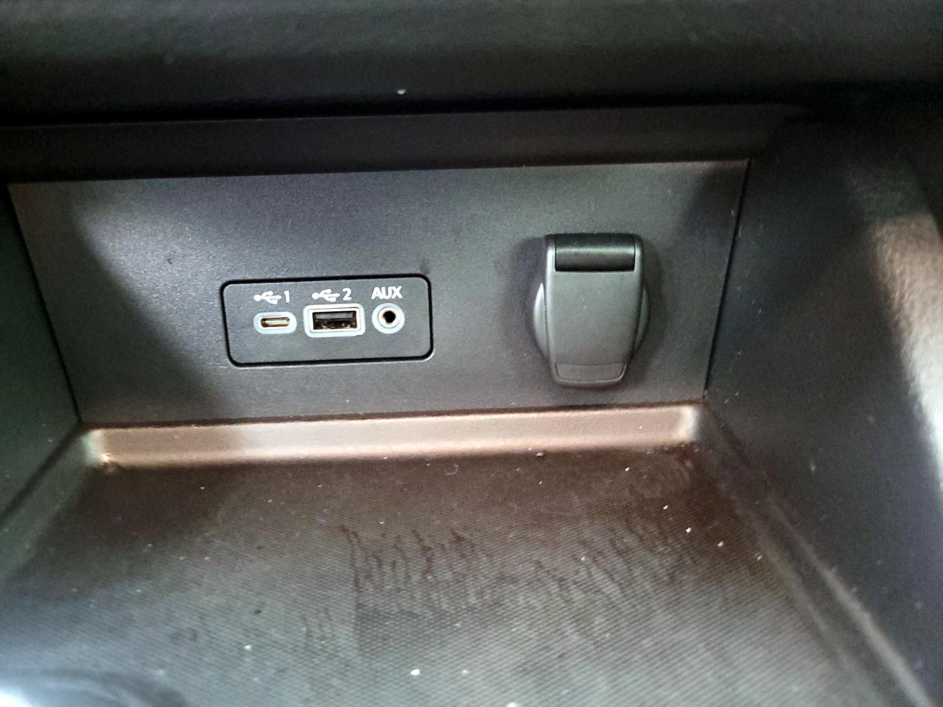 Thumbnail: 2023 Nissan Sentra - 18