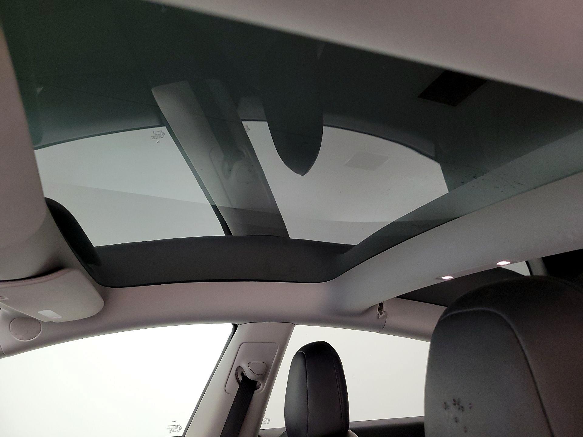 Thumbnail: 2022 Tesla Model 3 - 18