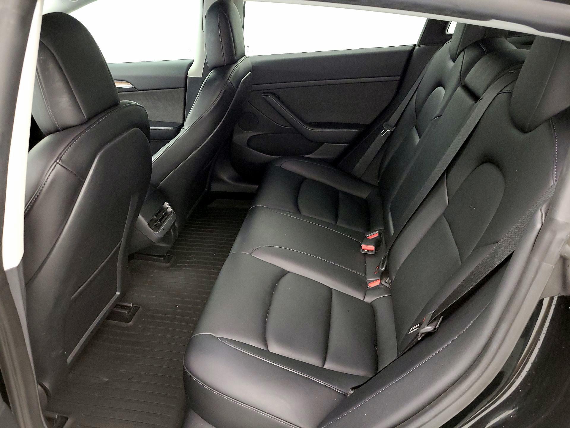 Thumbnail: 2022 Tesla Model 3 - 19