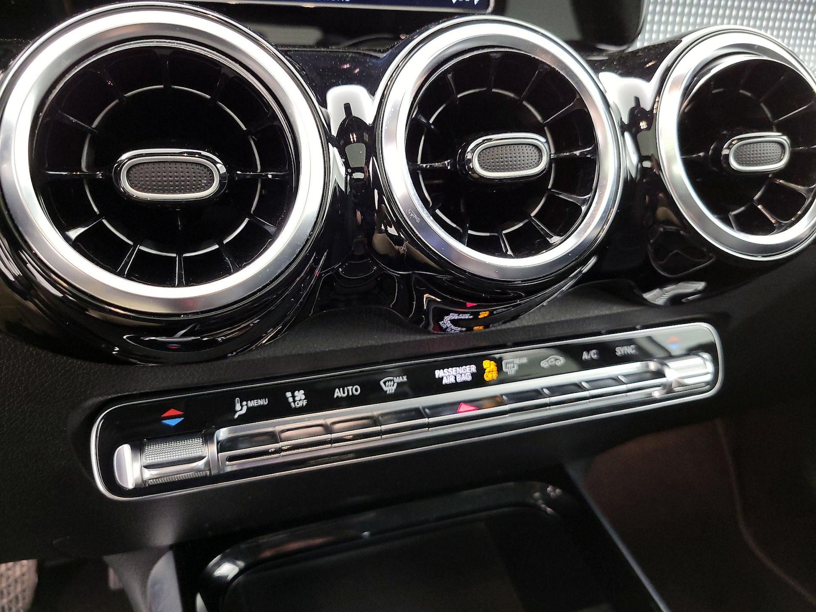 2023 Mercedes-Benz GLB Base - Photo 17