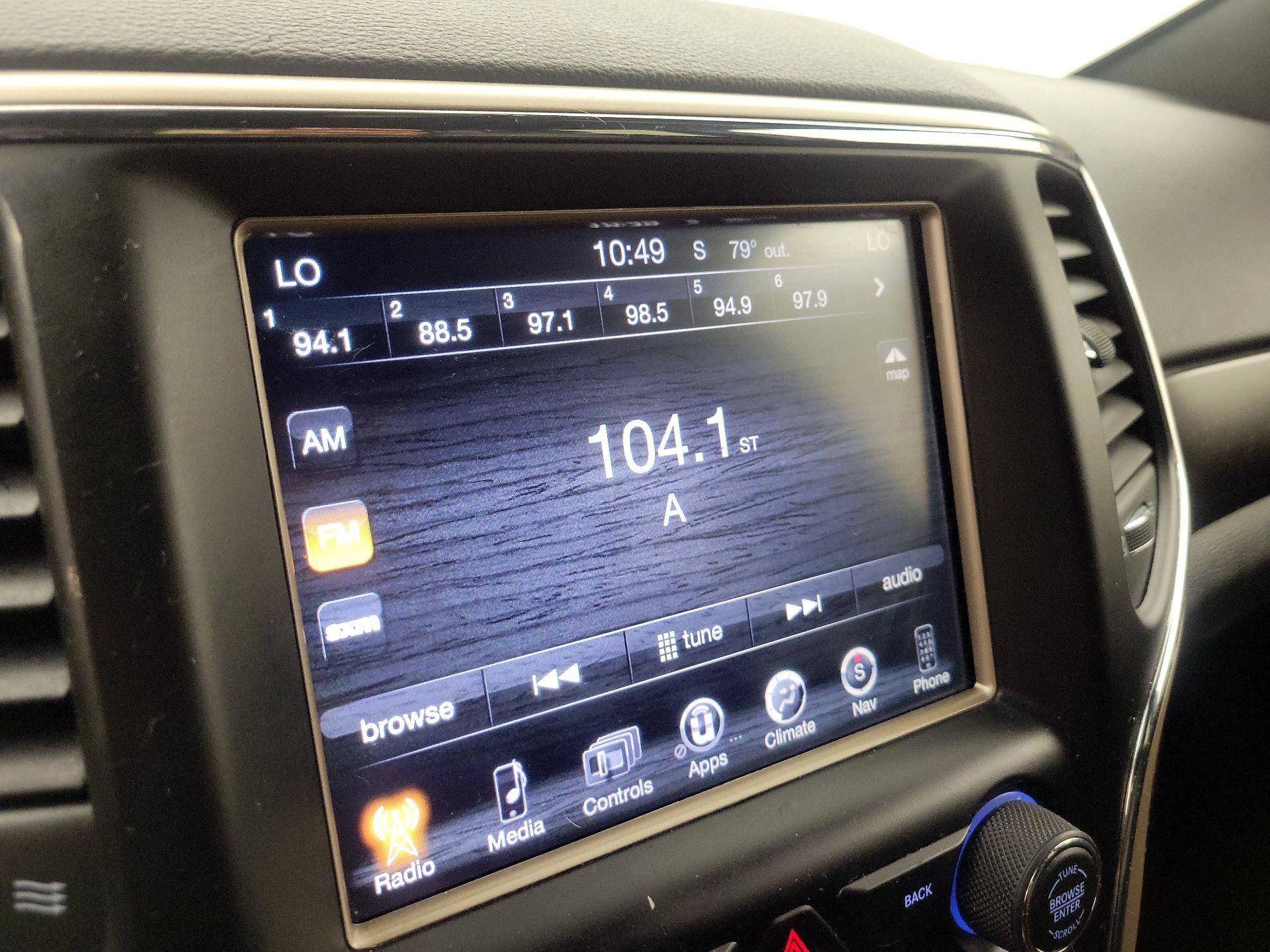 Thumbnail: 2016 Jeep Grand Cherokee - 16