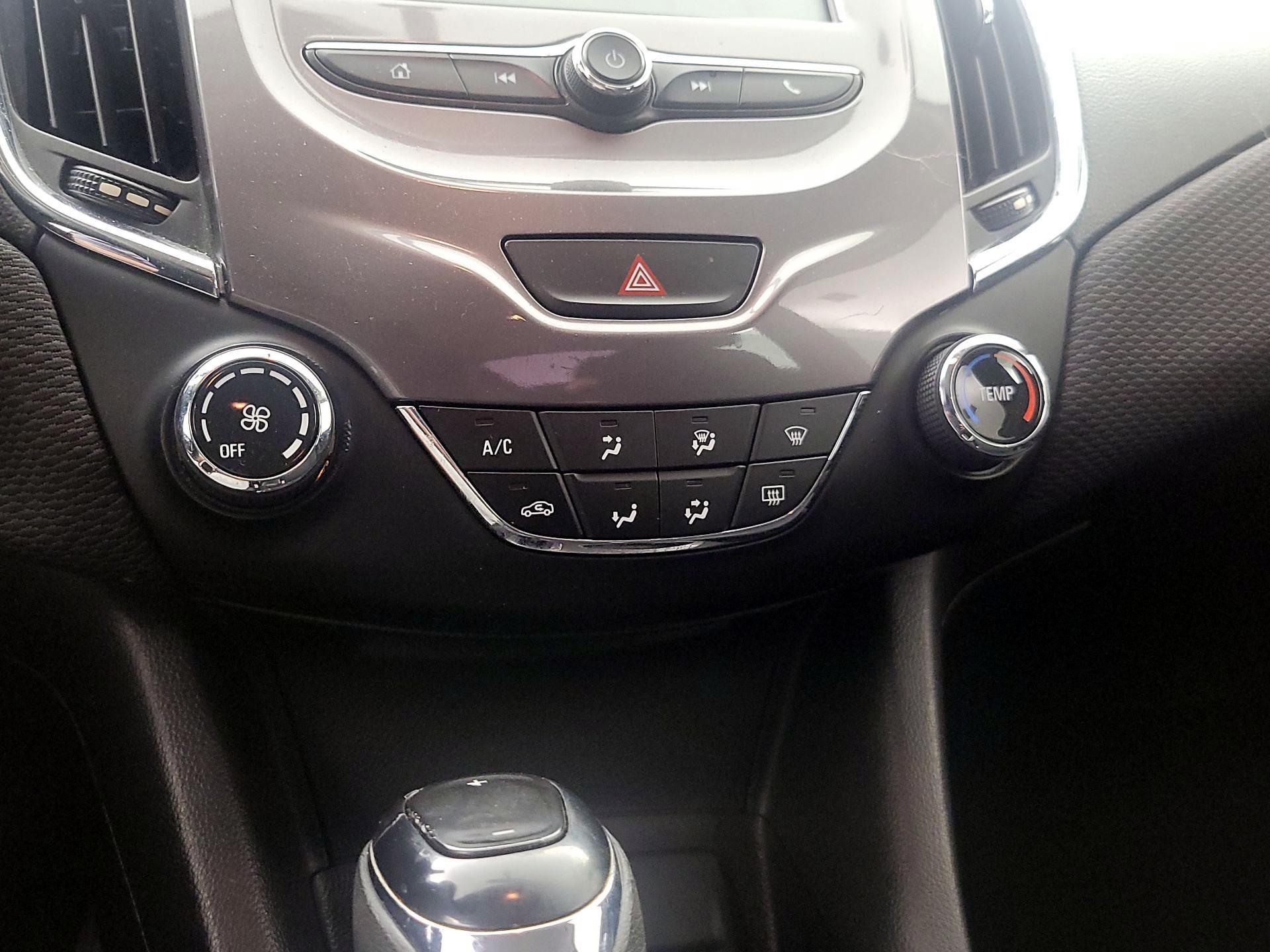 Thumbnail: 2017 Chevrolet Cruze - 16