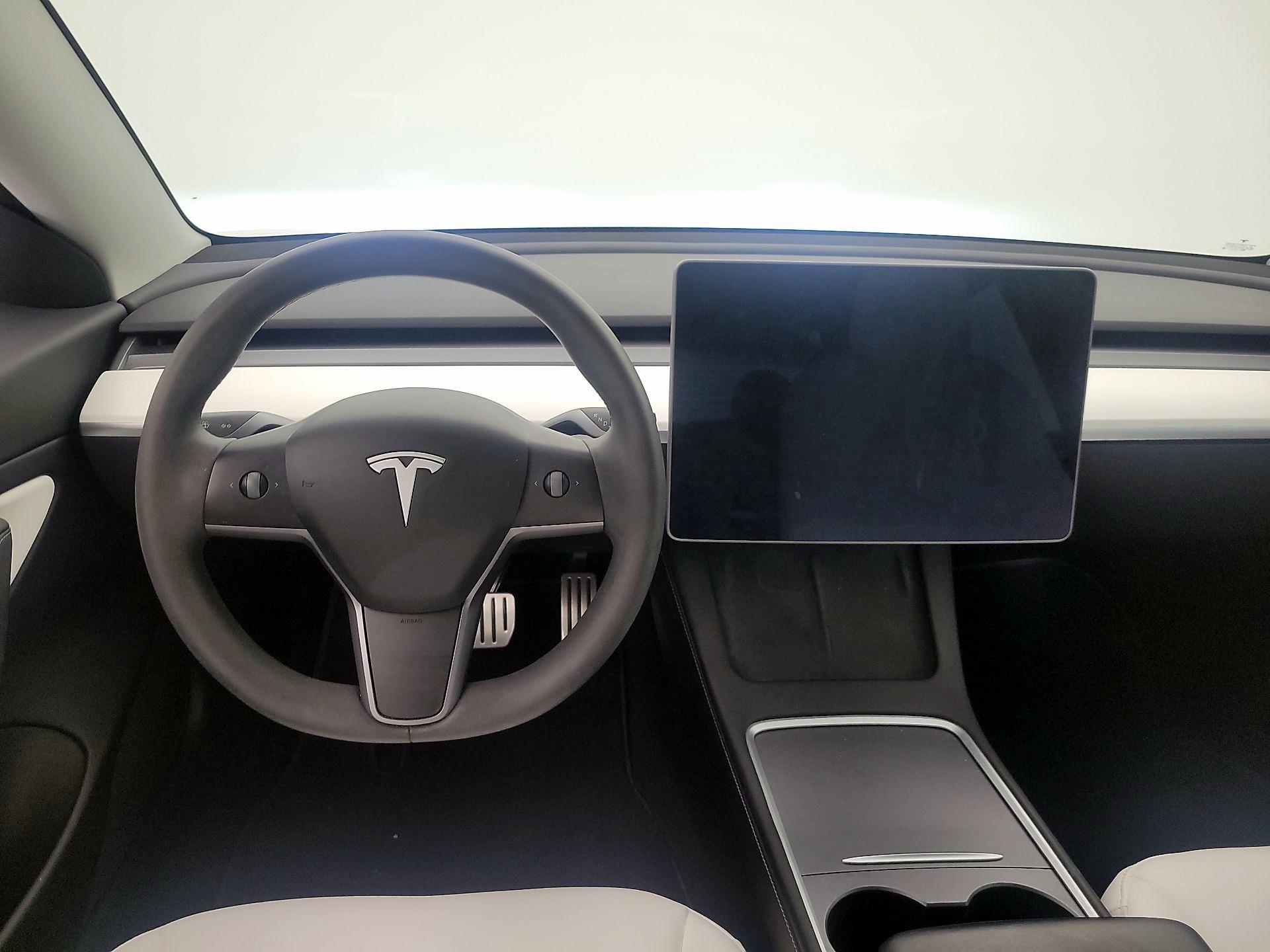 Thumbnail: 2021 Tesla Model 3 - 10