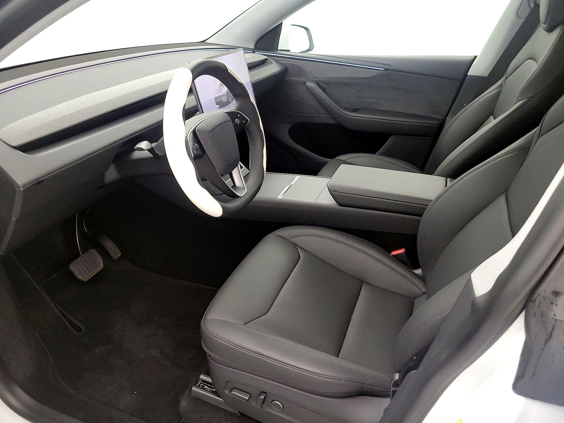 Thumbnail: 2026 Tesla Model Y - 11