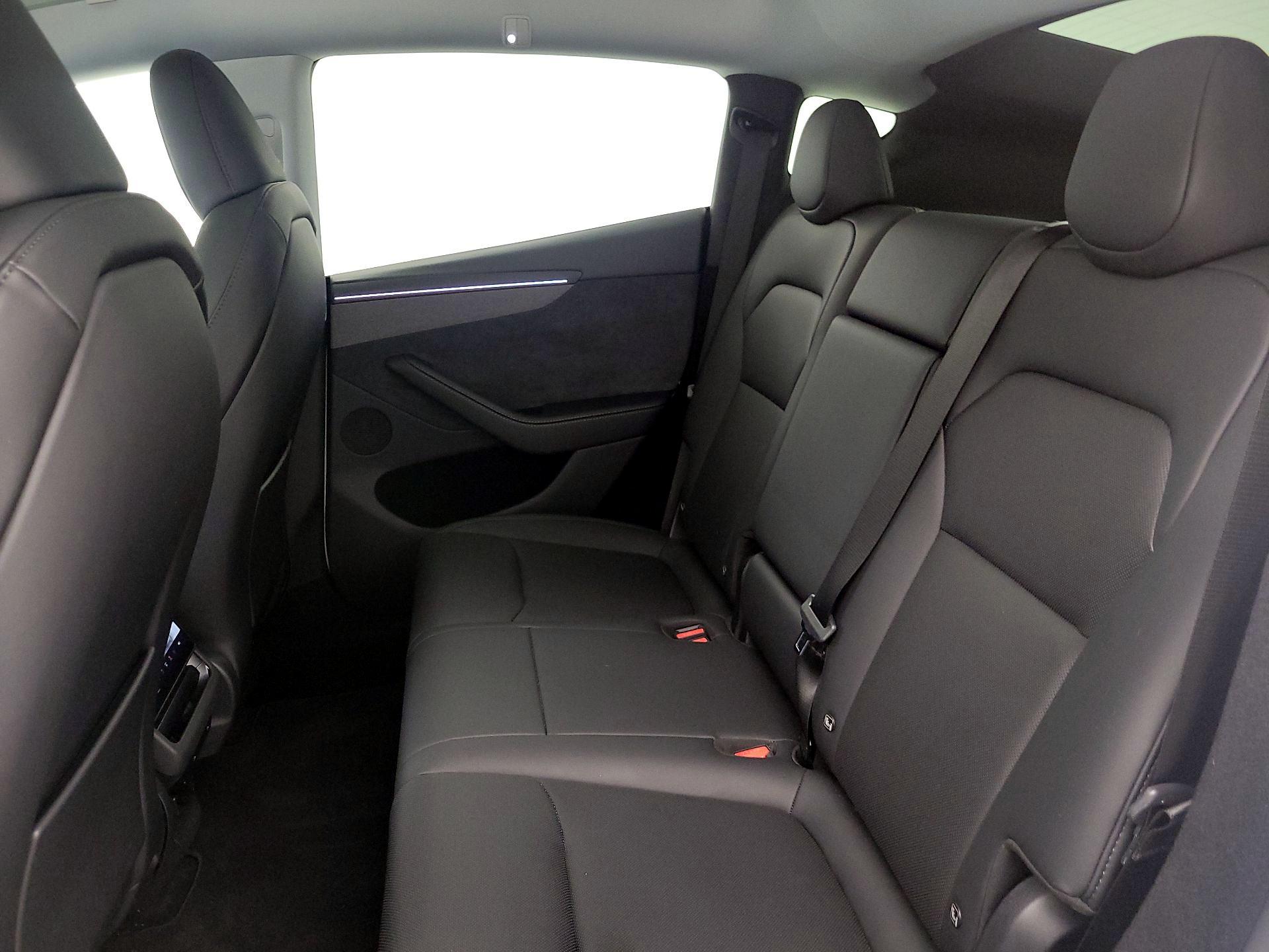 Thumbnail: 2026 Tesla Model Y - 19