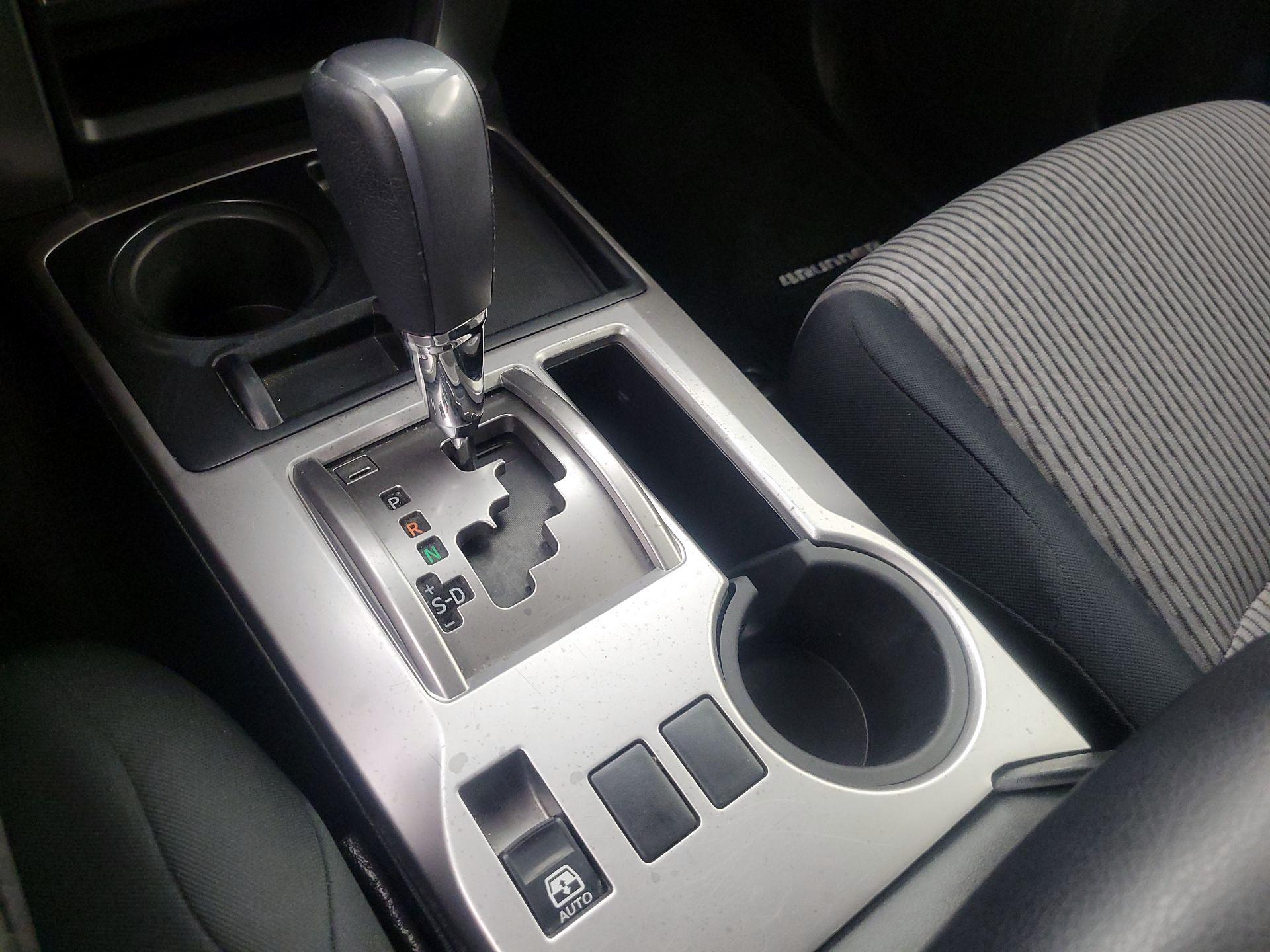 Thumbnail: 2014 Toyota 4Runner - 17